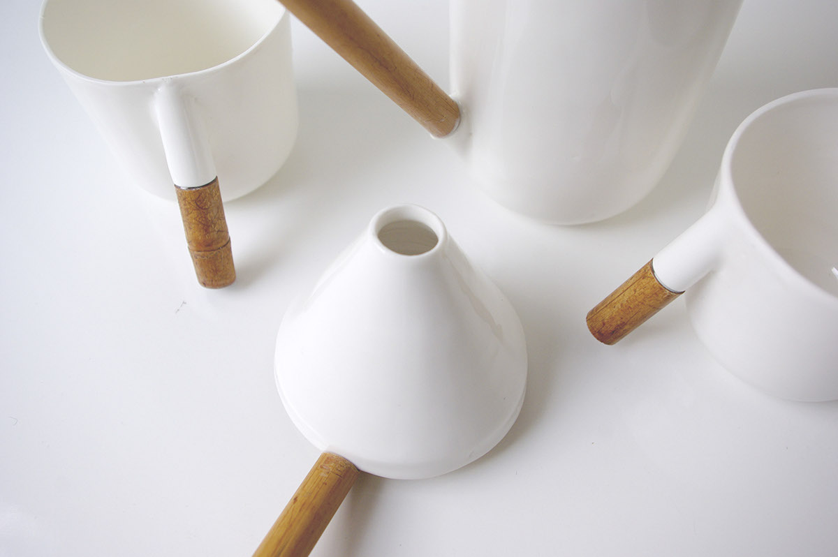 product design，white，woodiness，ceramics，coffee service，Coffee Drip Set，