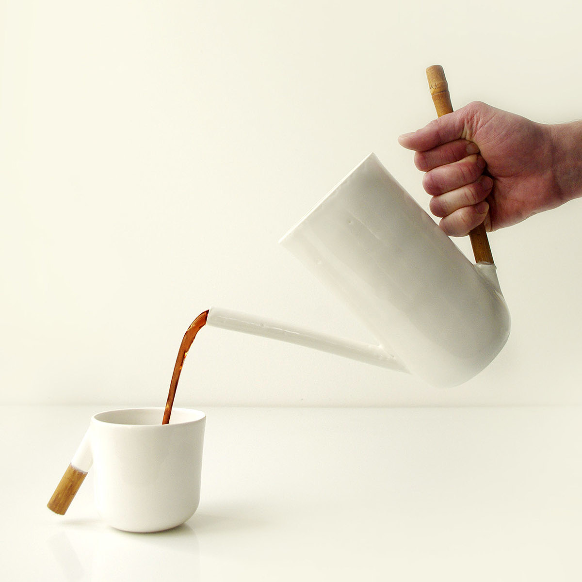 product design，white，woodiness，ceramics，coffee service，Coffee Drip Set，