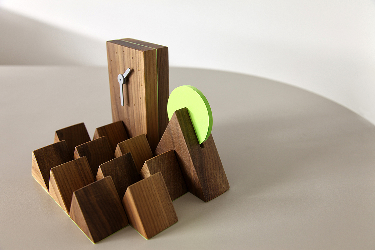 Receive，triangle，product design，woodiness，