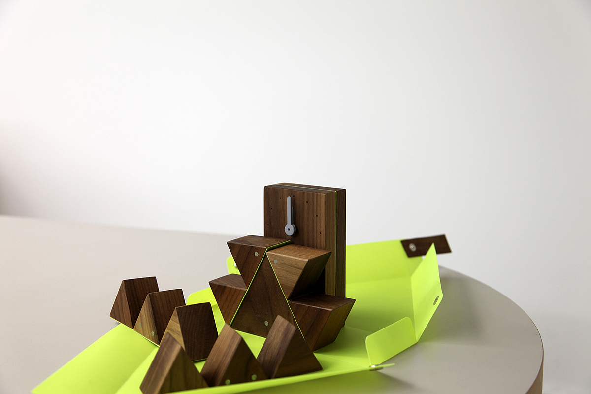 Receive，triangle，product design，woodiness，