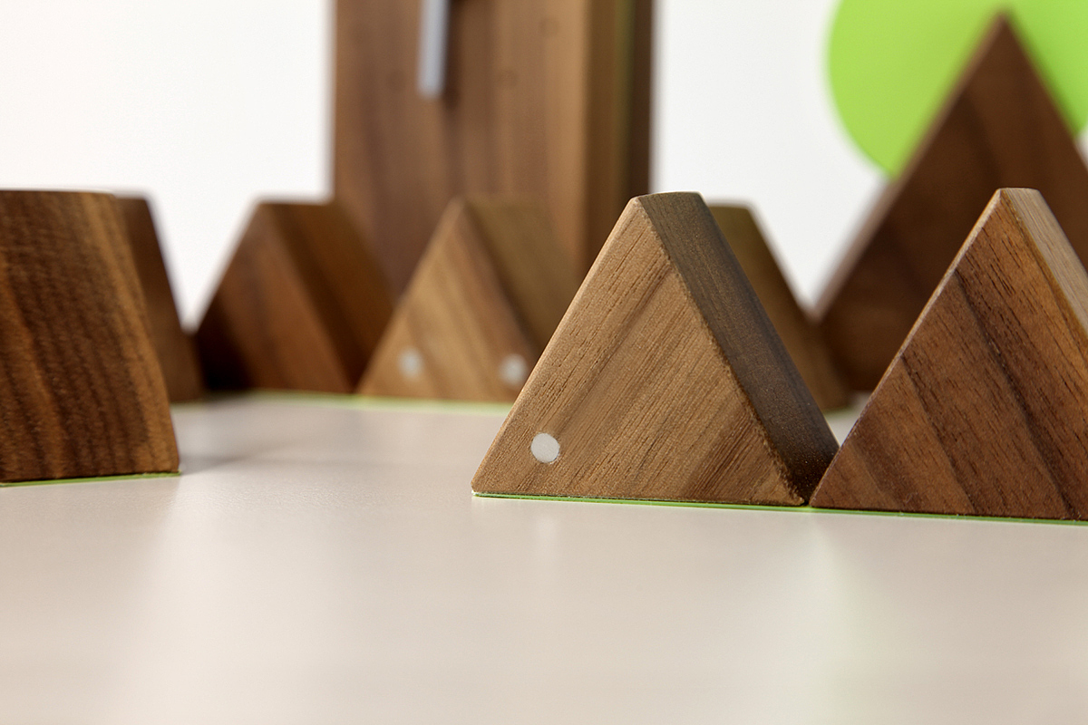 Receive，triangle，product design，woodiness，