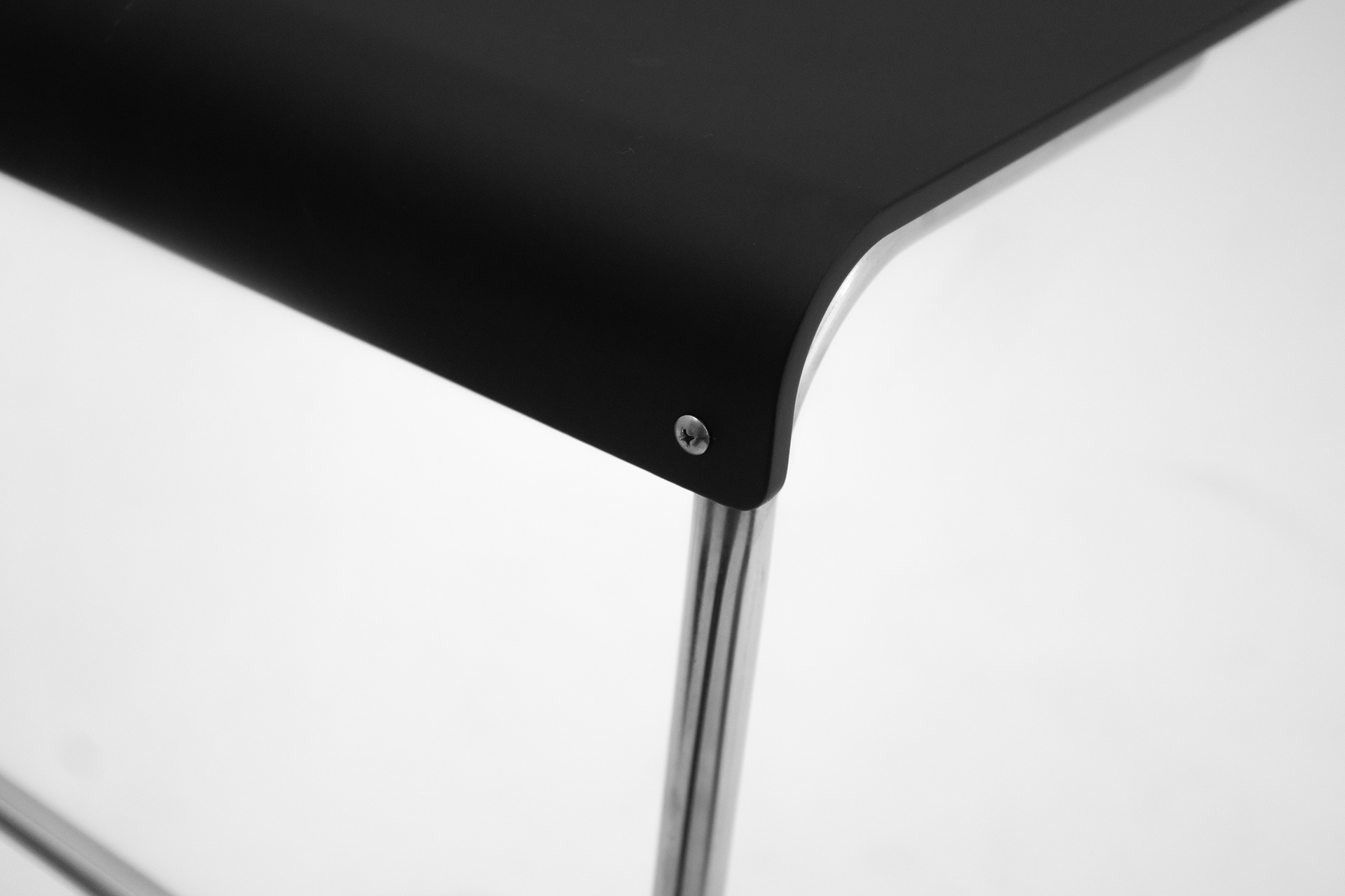 industrial design，product design，Exhibition design，Table，5°Table，