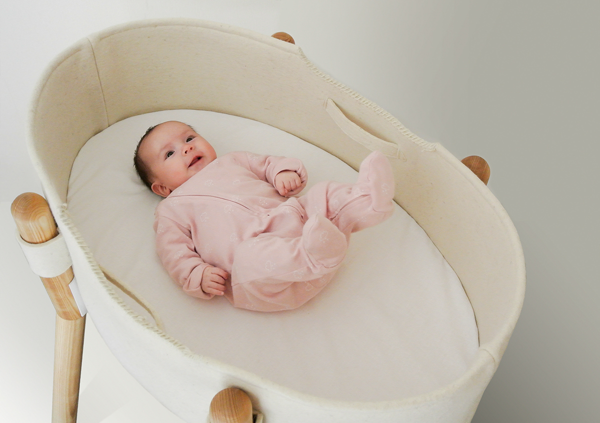 children，baby，Baby bed，warm，natural，Mother and baby，