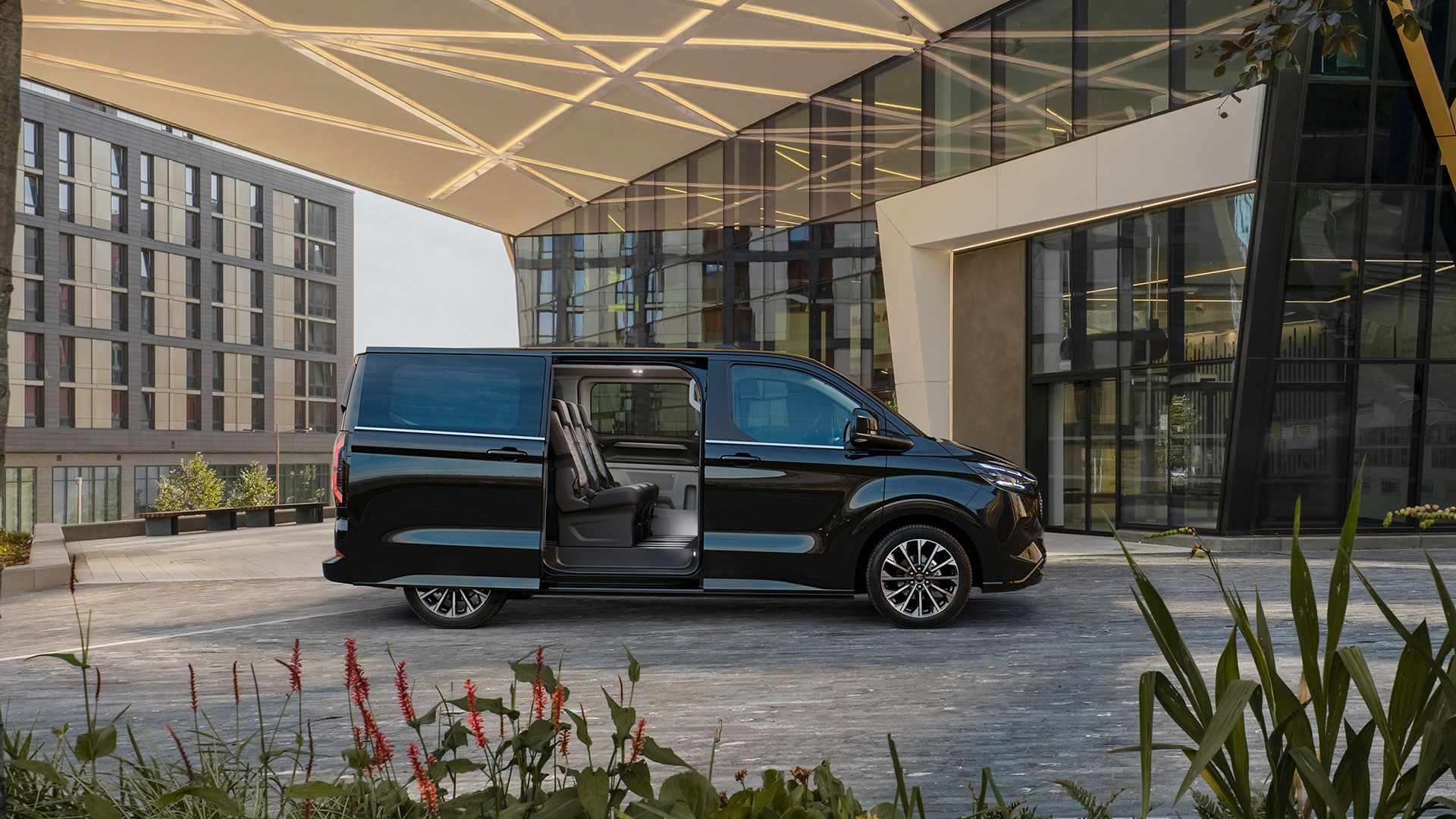 Forttunio，Appearance design，Business Purpose Vehicle，high-end，