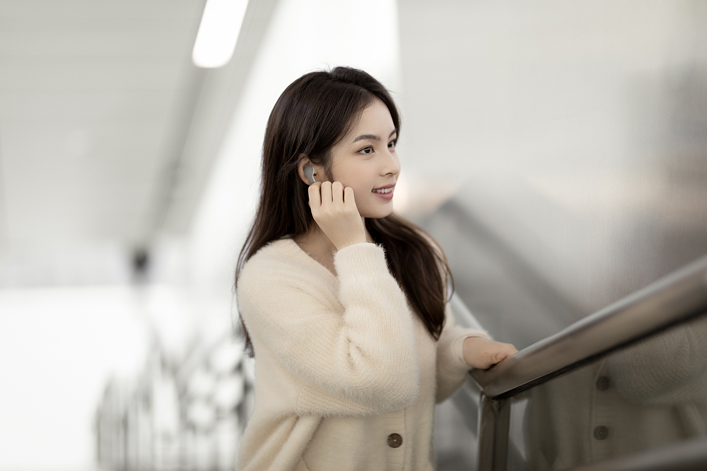 Doll，Bluetooth headset，headset，model，