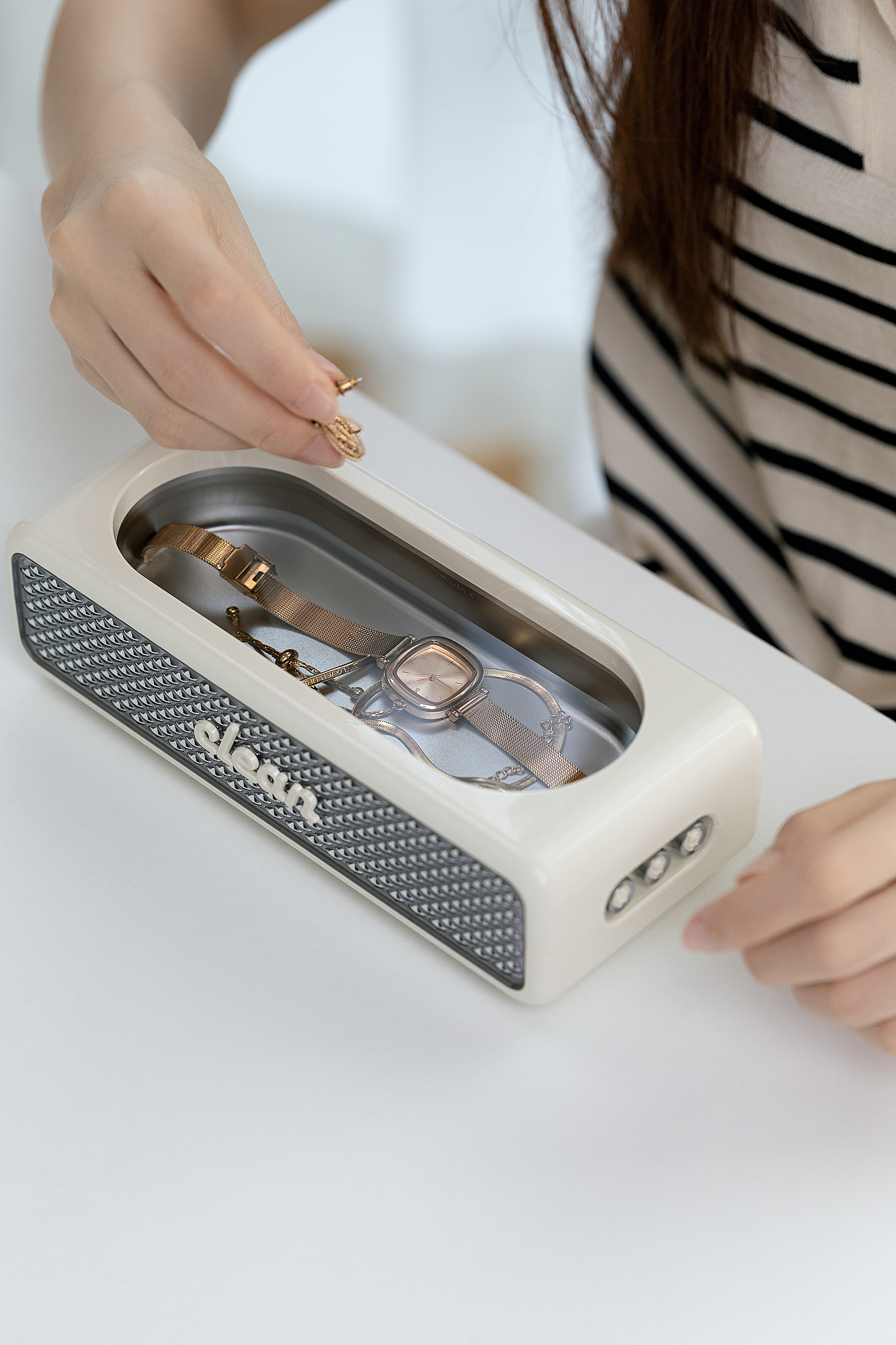 Ultrasonic cleaning machine，