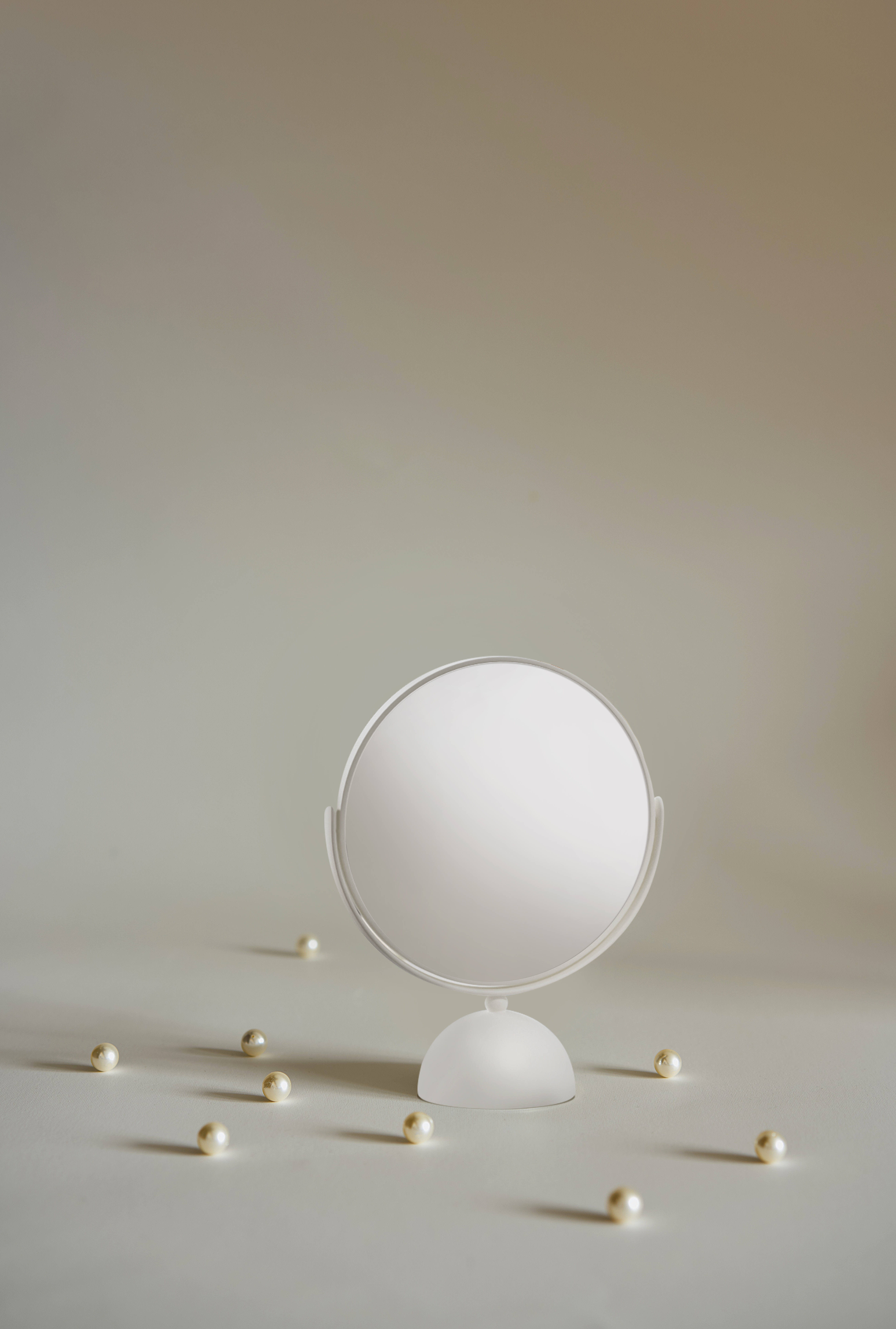 Beauty mirror，Cosmetic mirror，Qingqingmei，QIQIMI Kiss US，product design，industrial design，