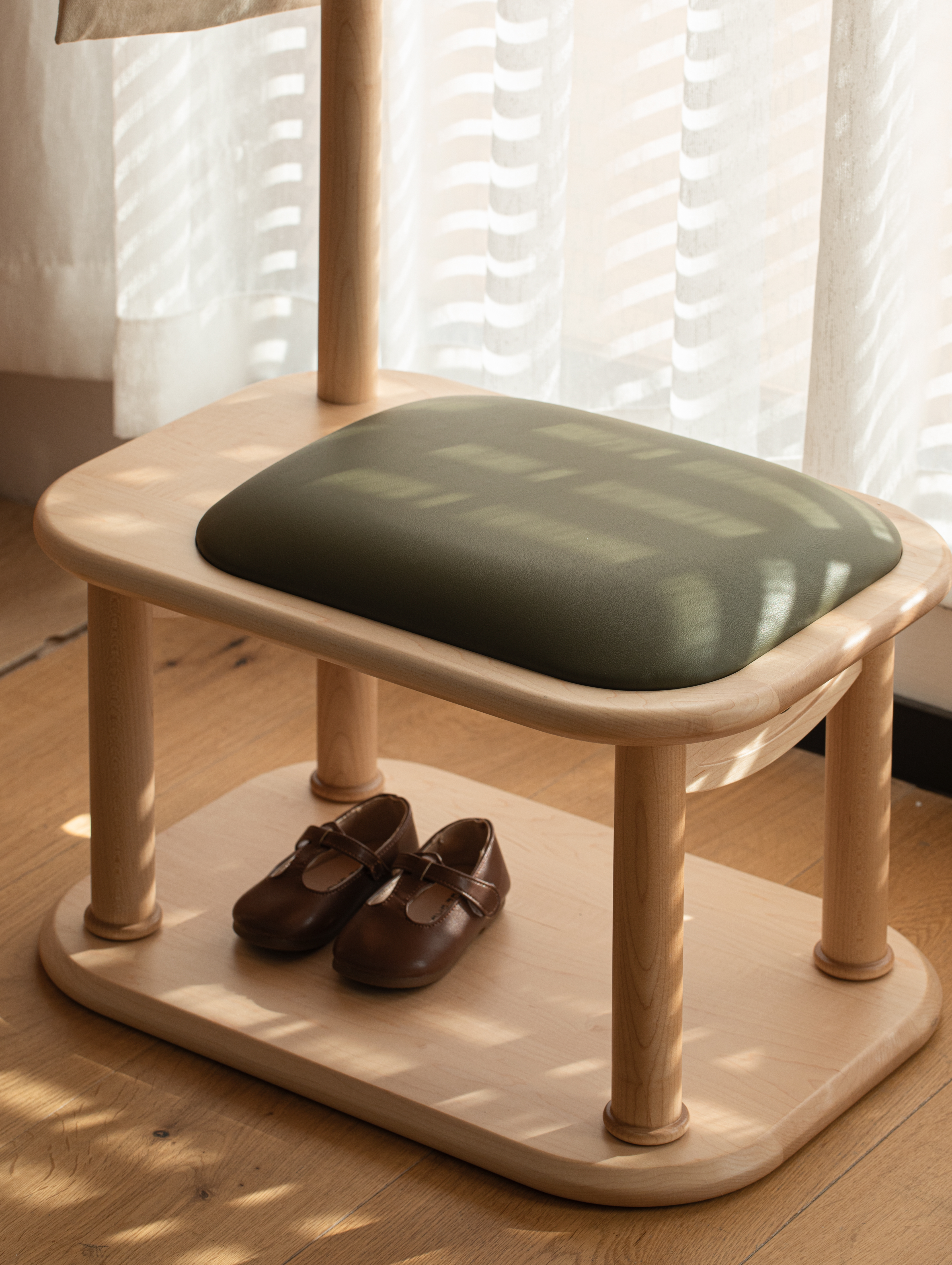 Children's furniture，furniture design ，Original design，coat hanger，