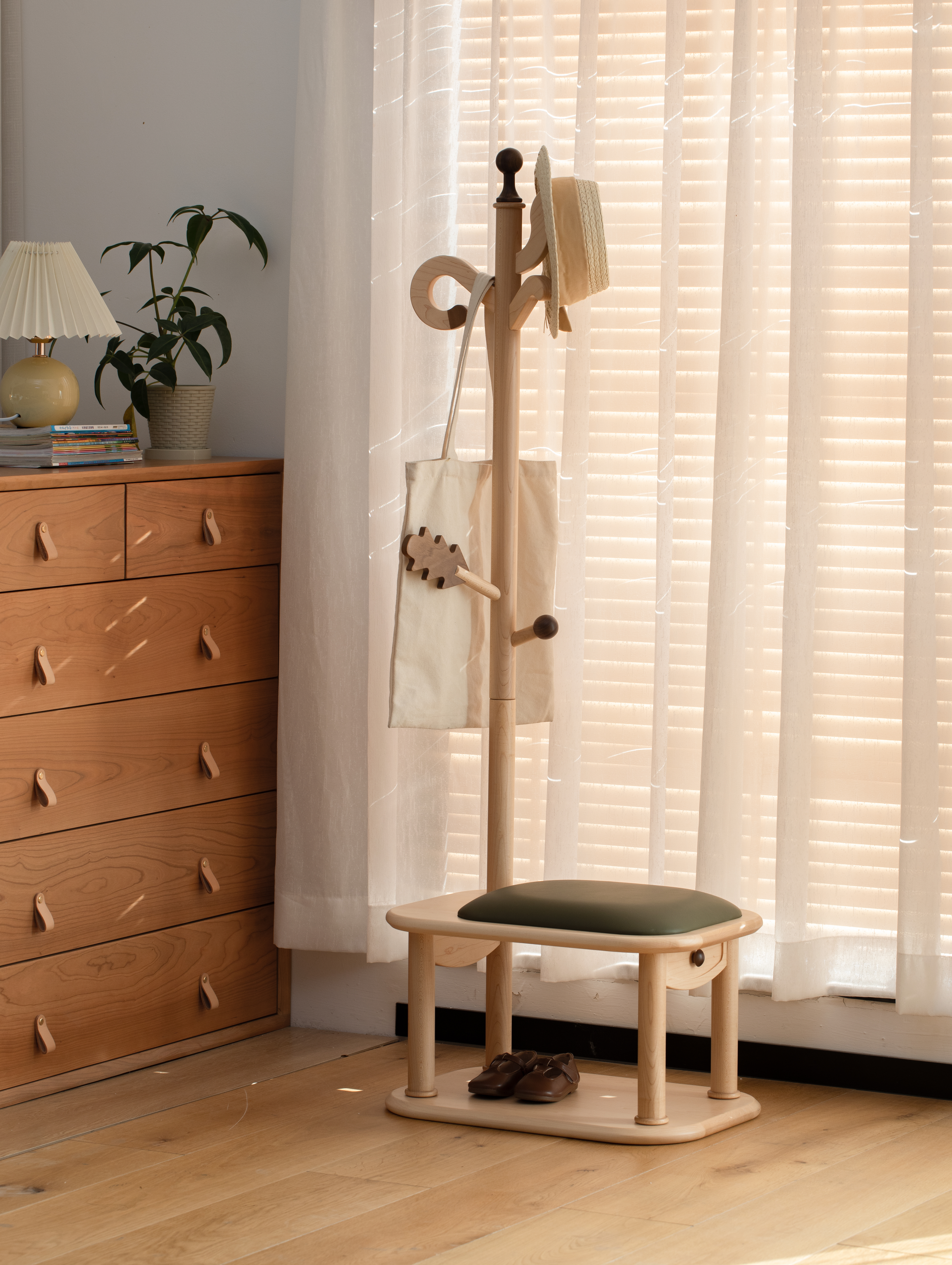 Children's furniture，furniture design ，Original design，coat hanger，