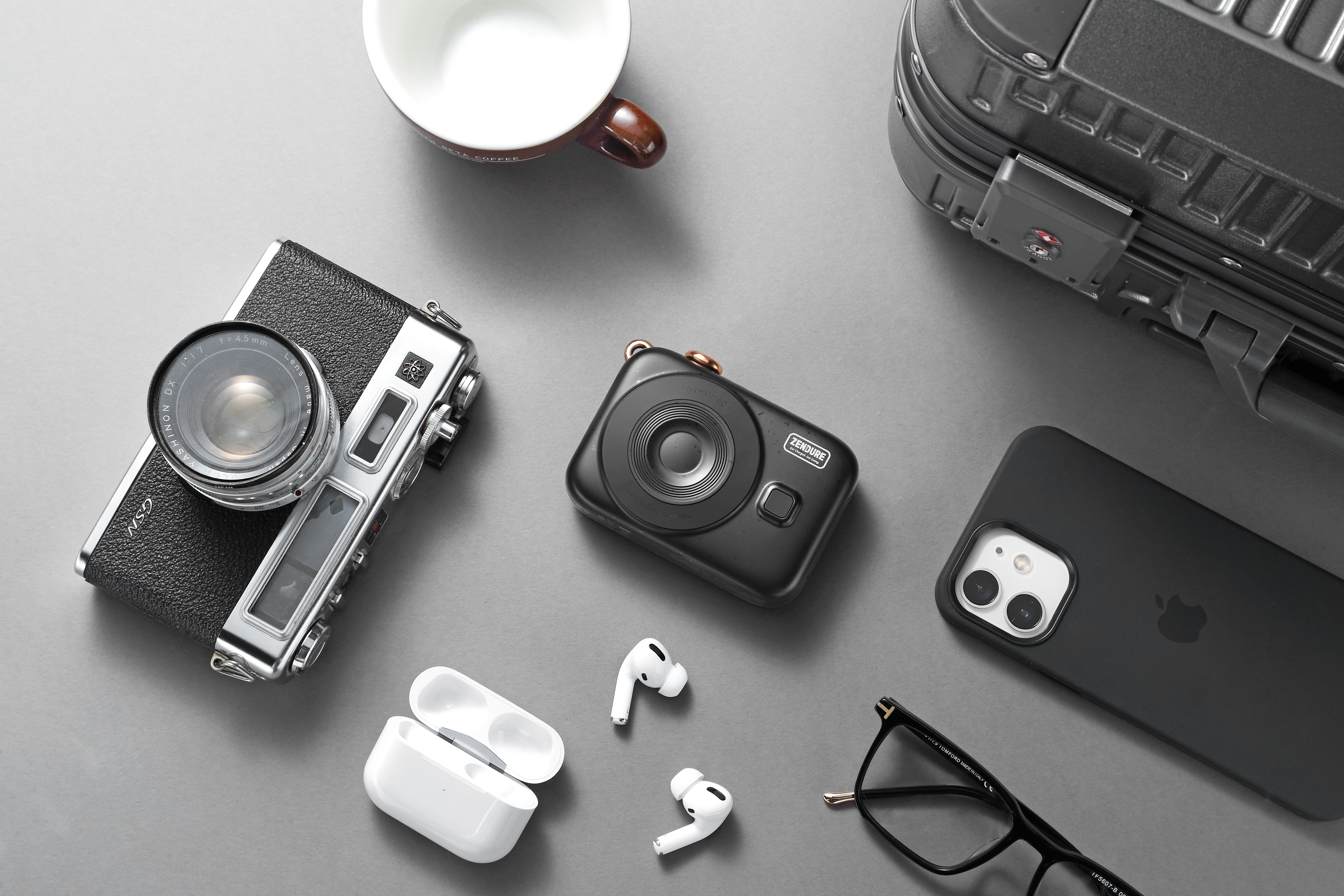 portable source，Gradual change，electroplate，Sprinkle point，Wireless charging，camera，Young trend，