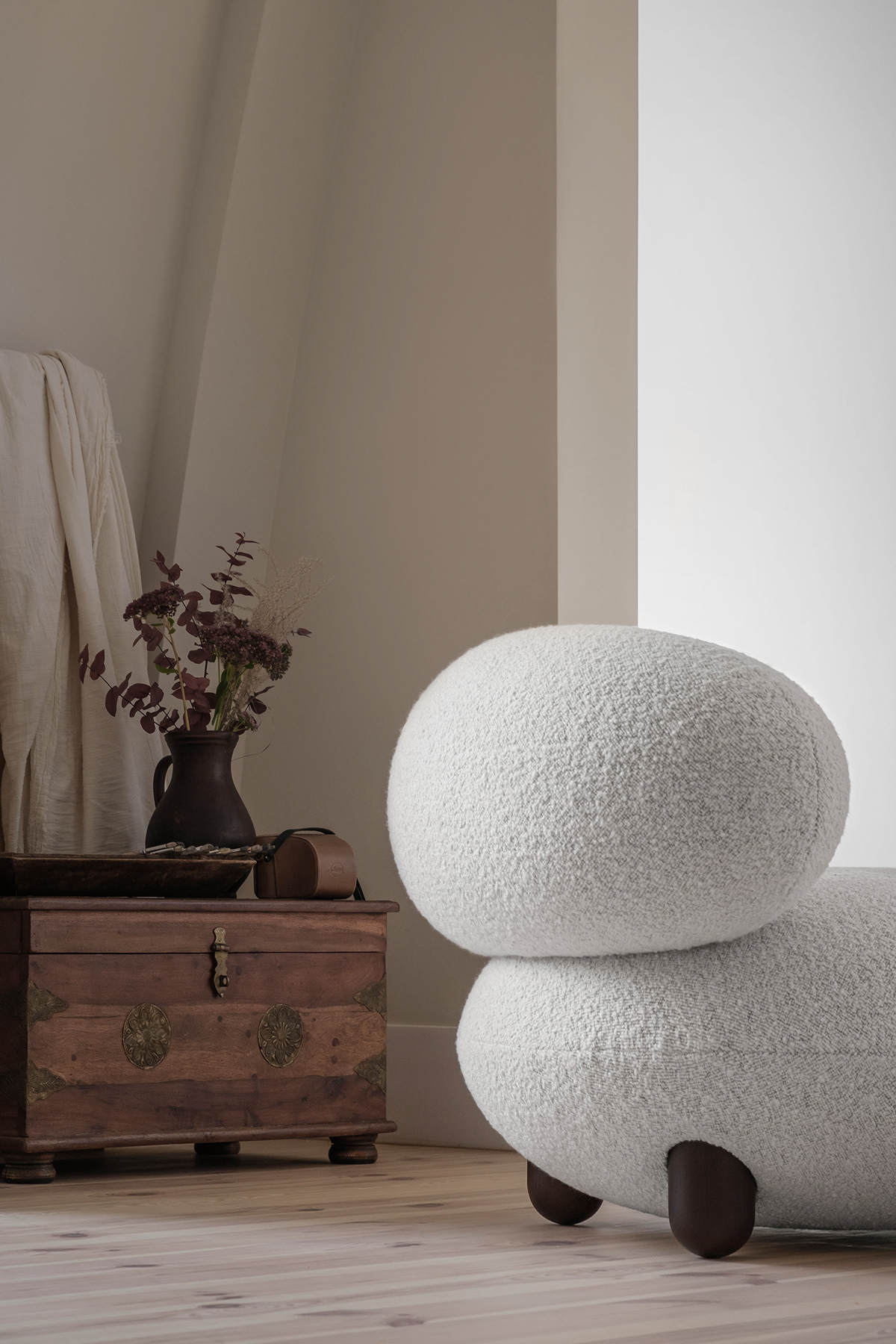 Armchair，chair，furniture design ，Interior design，