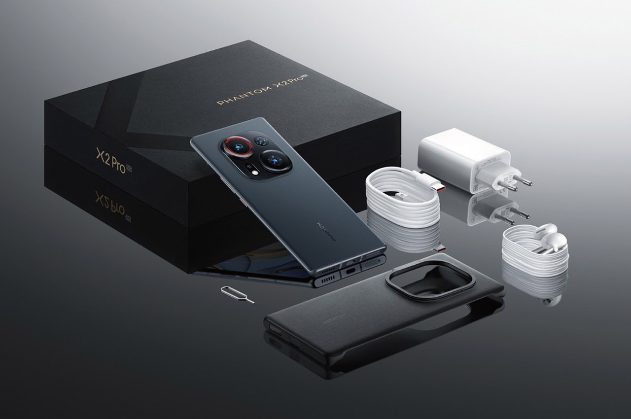 Intelligent mobile phone，Retractable lens，camera lens，Mobile phone design，