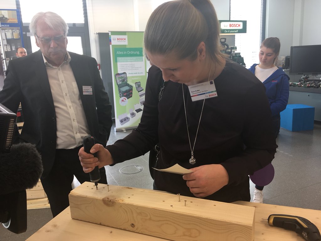 Pen glue gun，Bosch Gluey，2018IF，