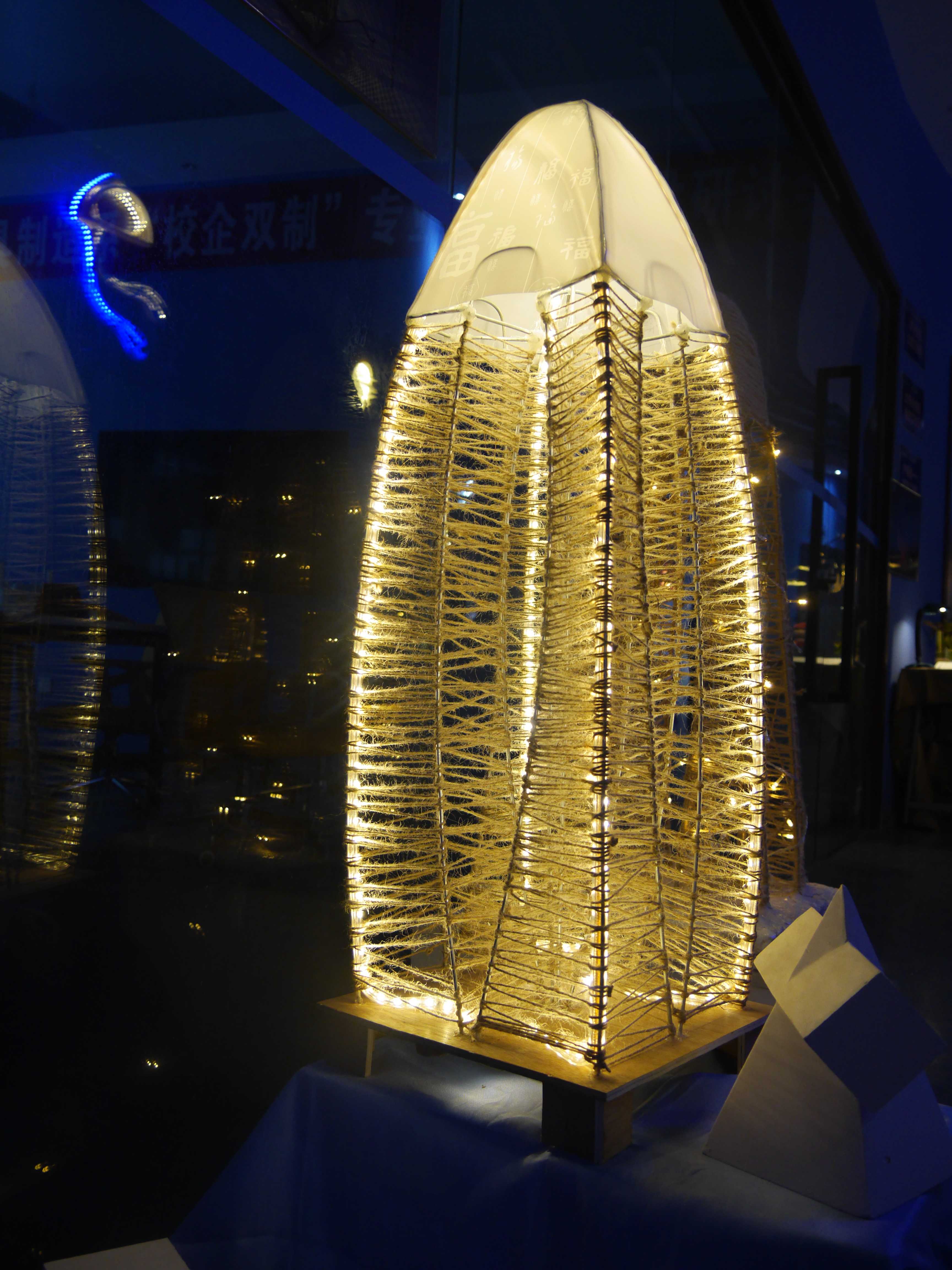 Lamp design，Lamp modeling，Lamp exhibition，Lamps course，Print lamp，