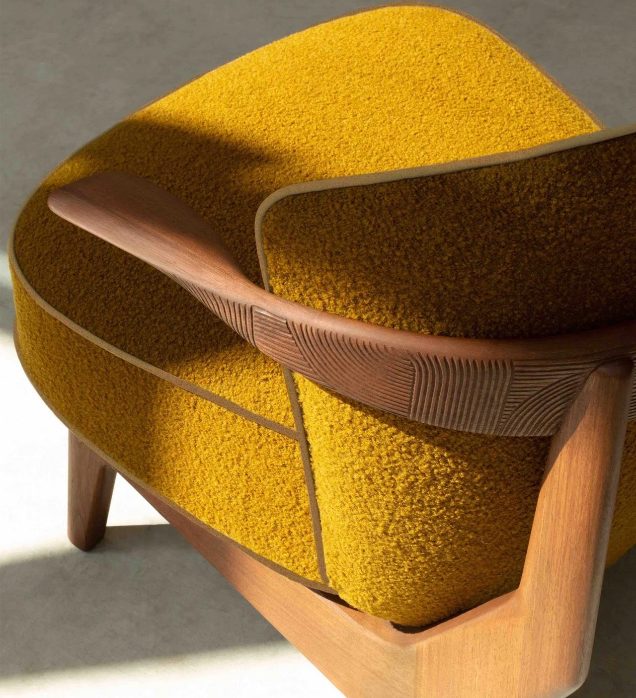 Armchair，Ergonomics，Comfort，Sustainability，