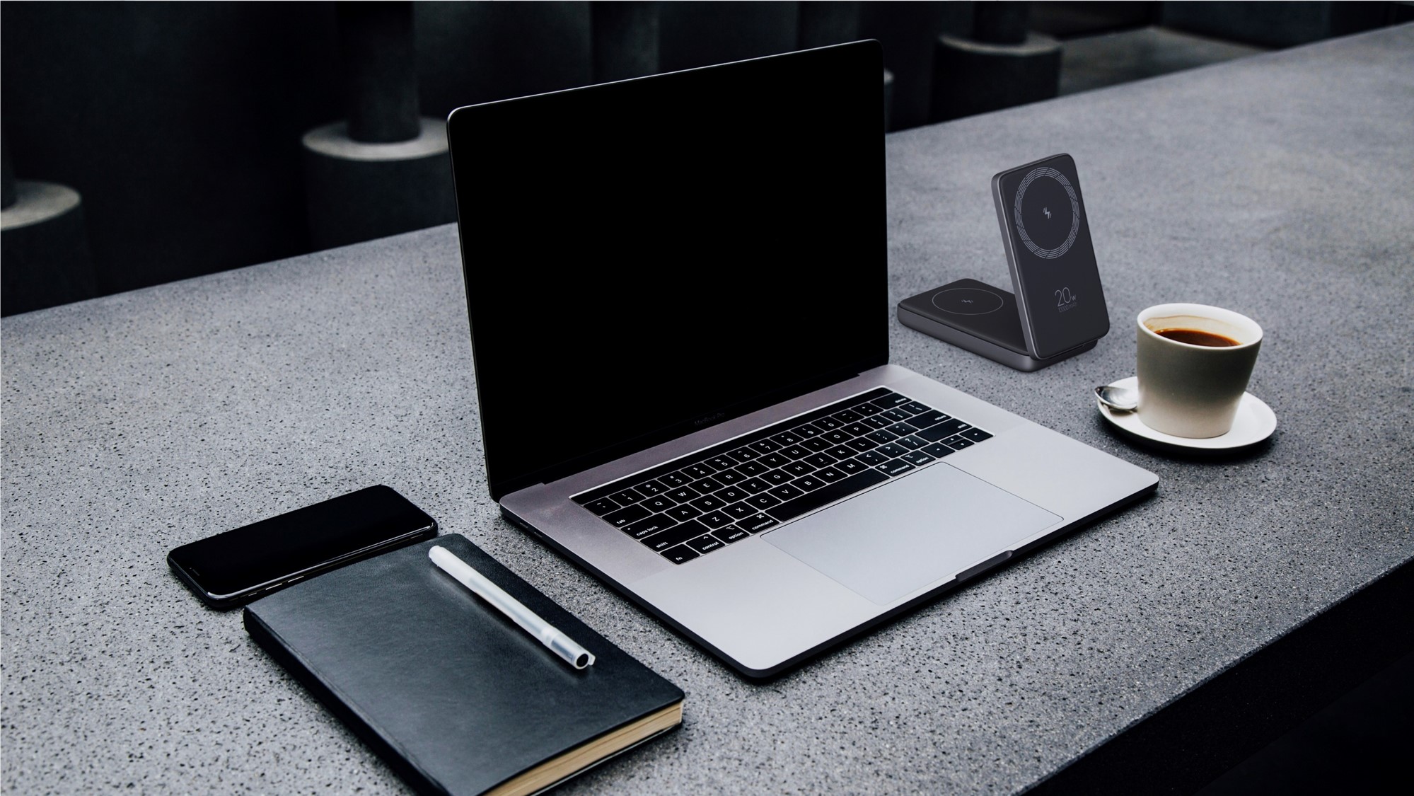 Wireless charging, charging treasure, magnetic folding，