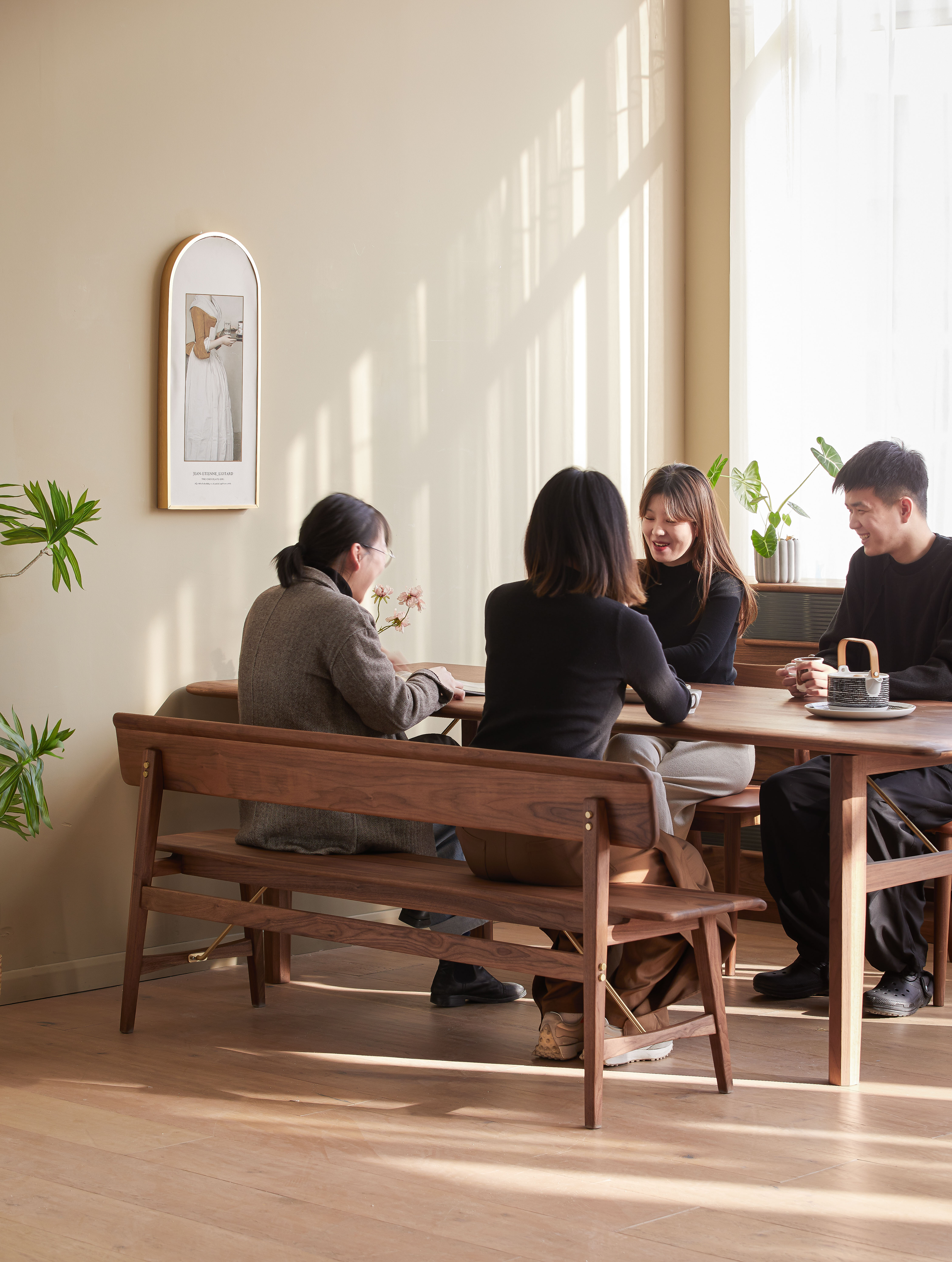 bench，North American black walnut，furniture design ，