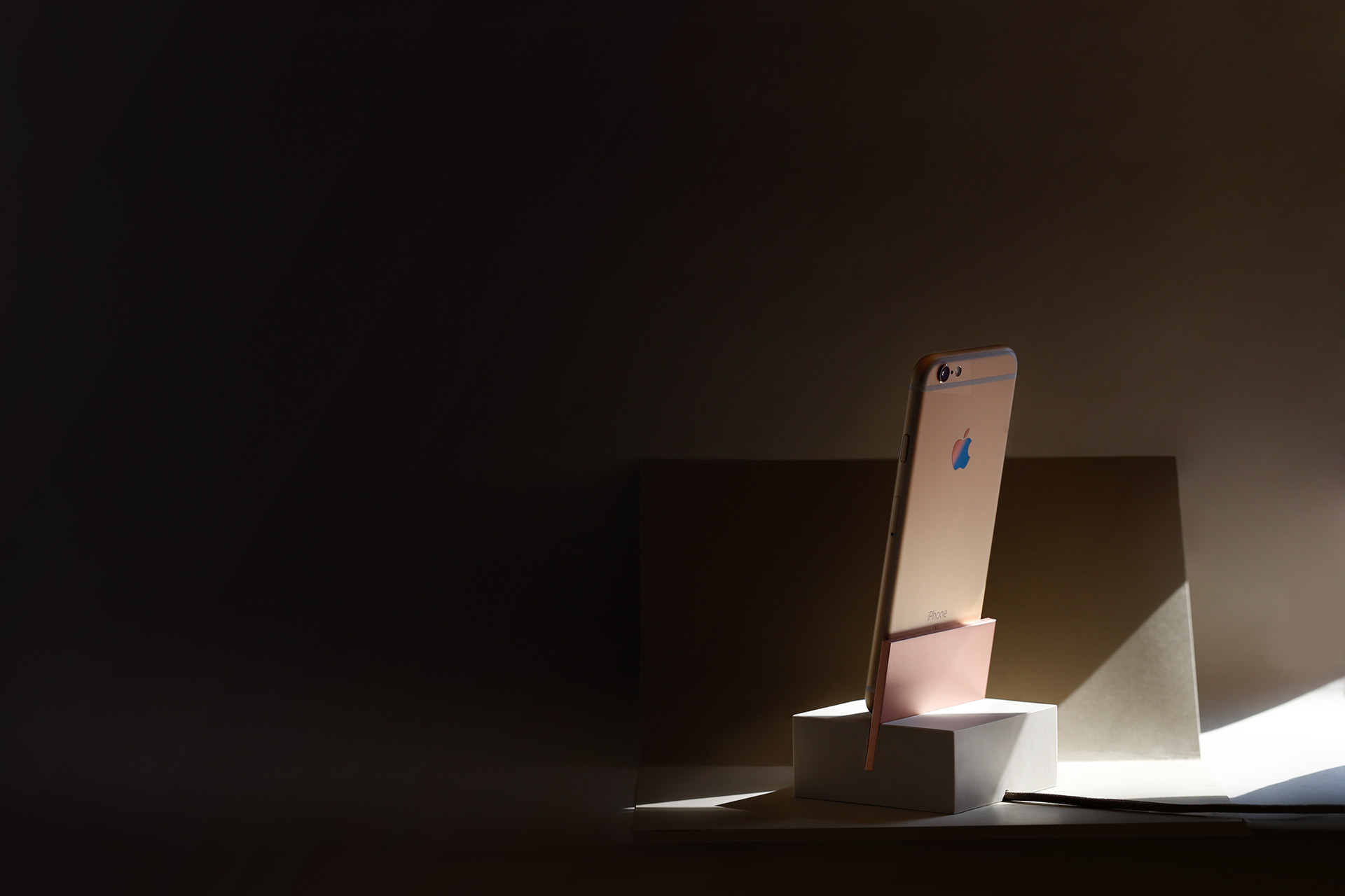 product design，Brand promotion，iphone，parts，