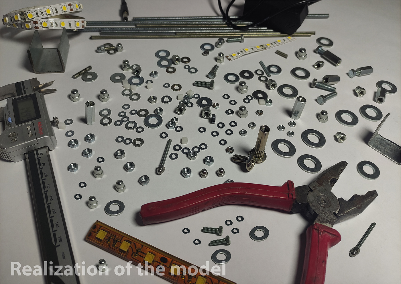 Predrag Porobić，product design，L-33，Table lamp L-33，