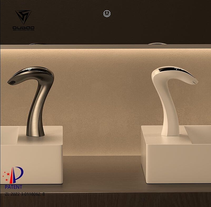Touch sensing，