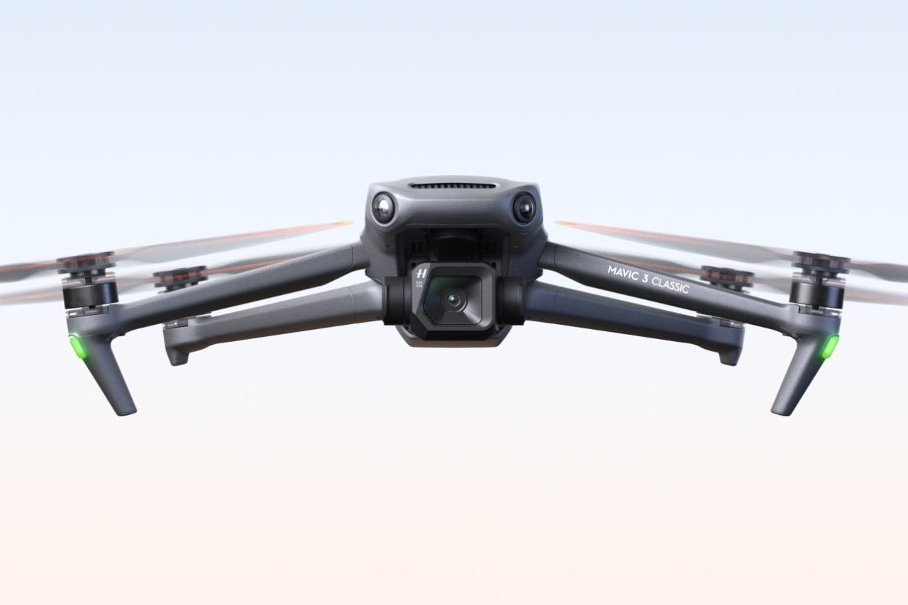 DAY，MAVIC 3 CLASSIC，UAV，product design，O3 transmission，