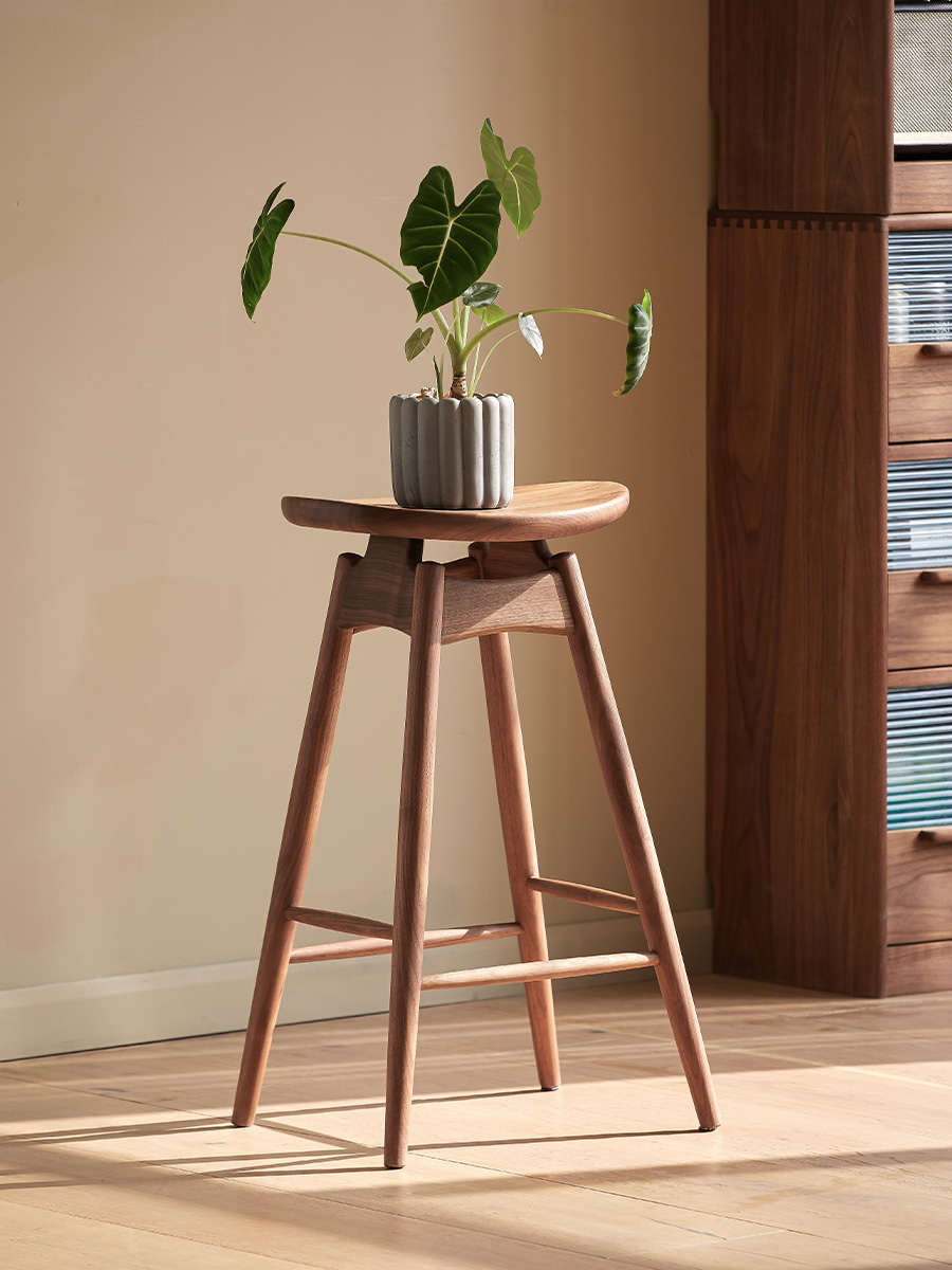 North American black walnut，furniture design ，chair，