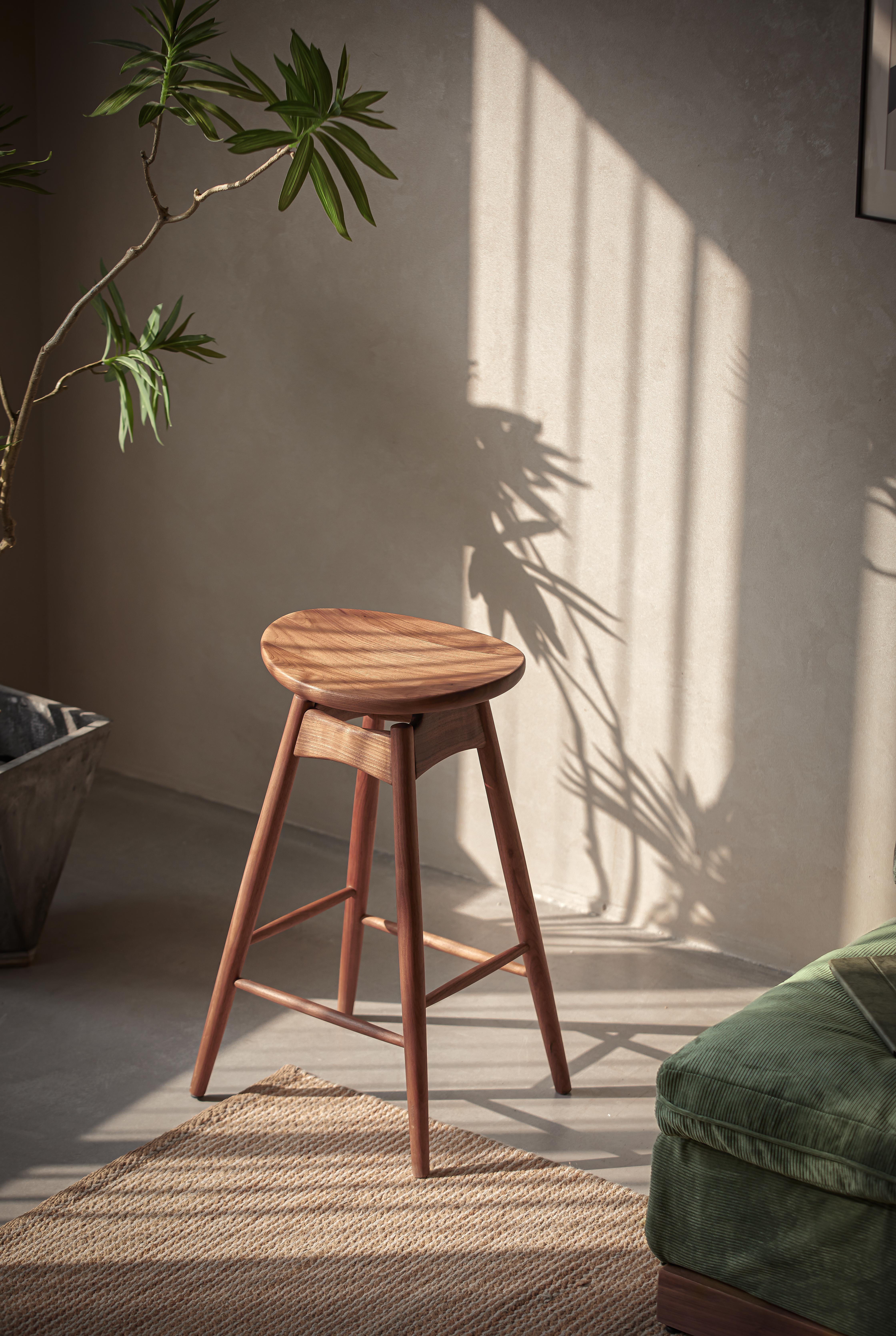 North American black walnut，furniture design ，chair，