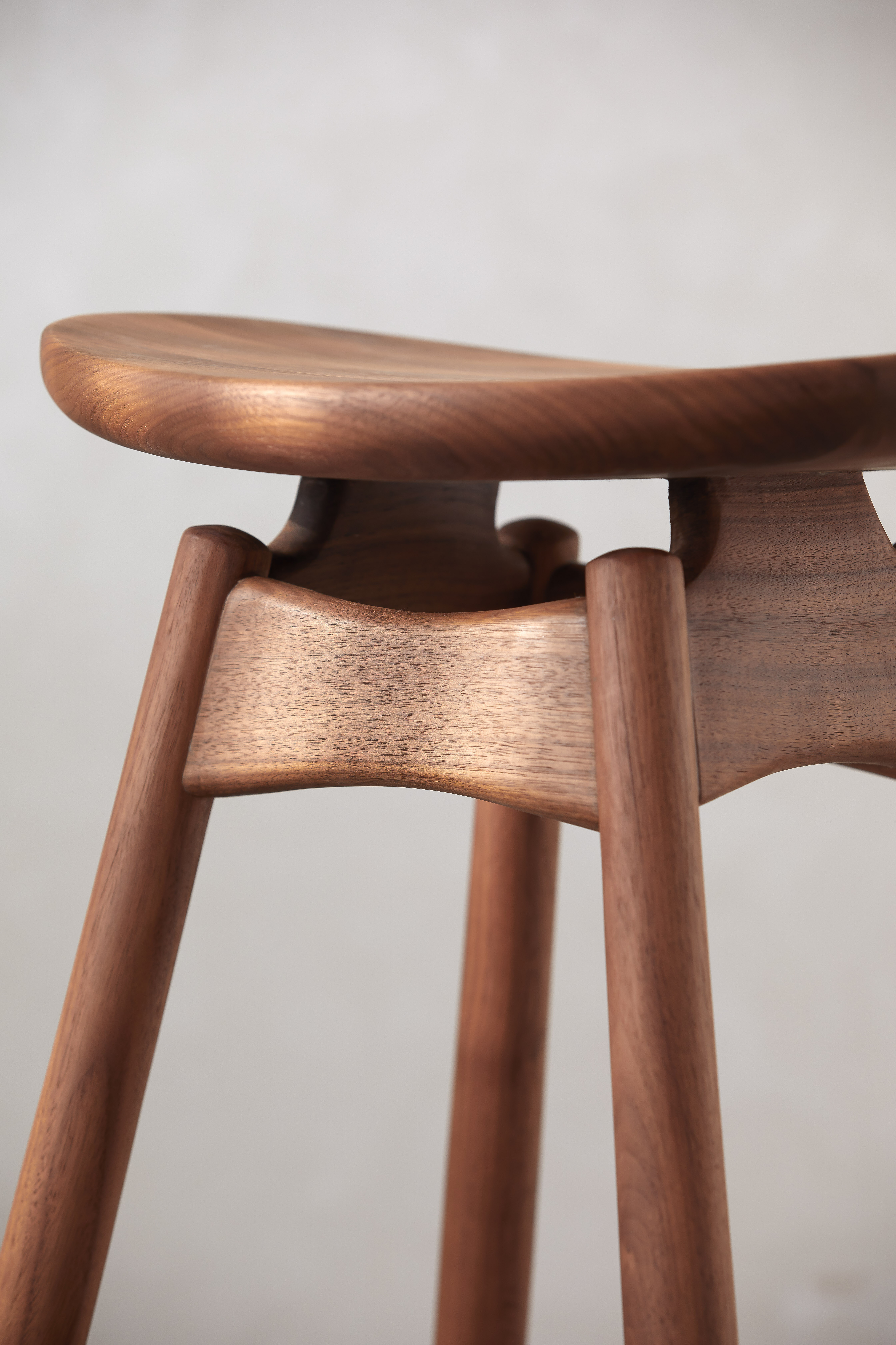 North American black walnut，furniture design ，chair，