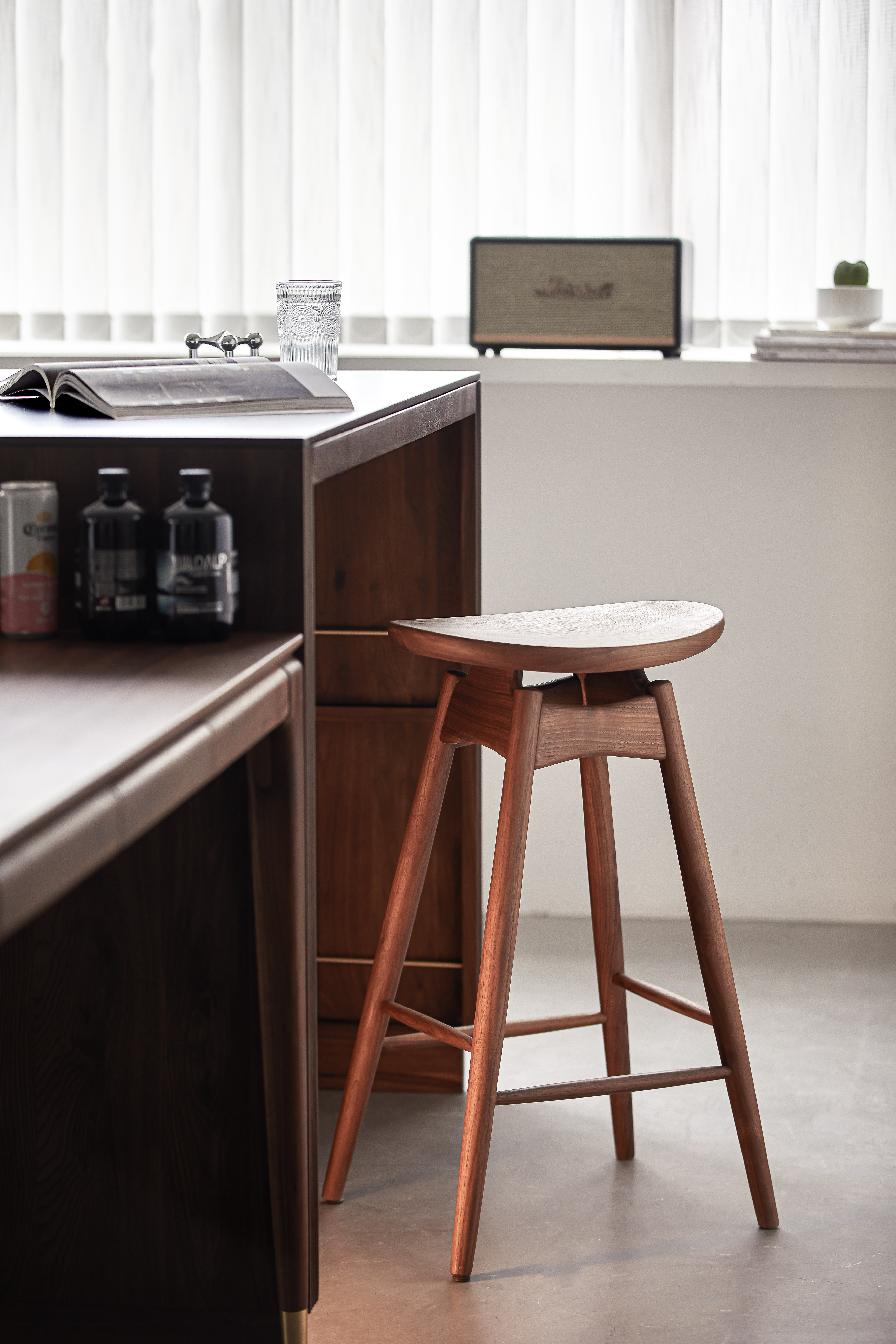 North American black walnut，furniture design ，chair，