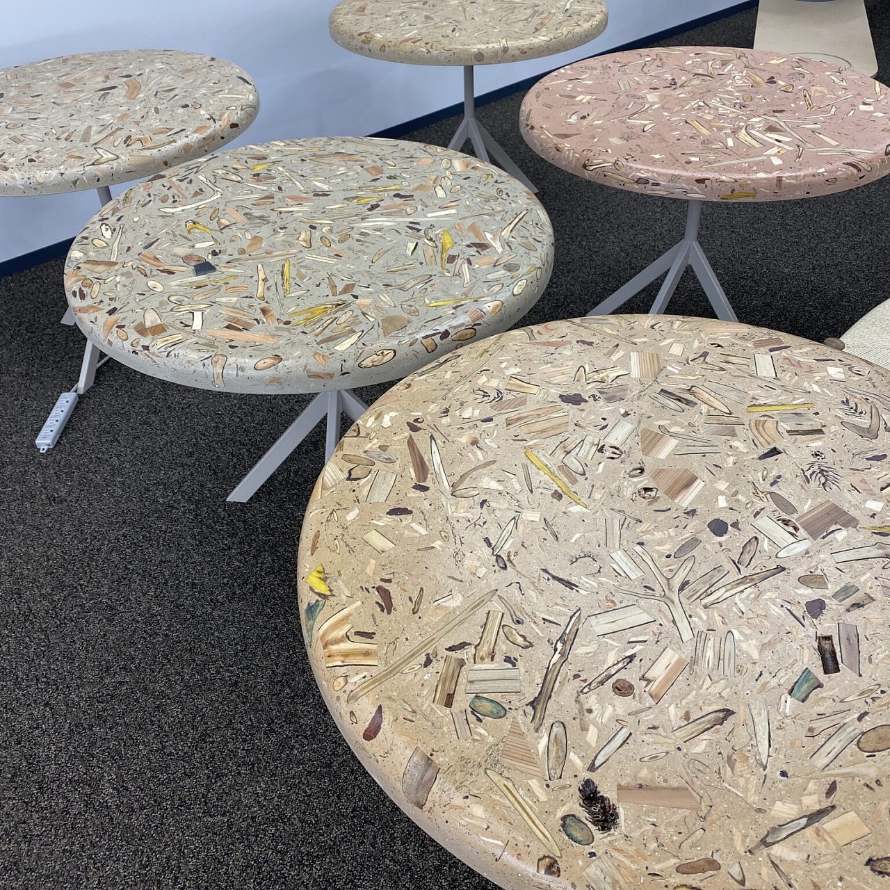 sawdust，Material Science，Synthesis process，