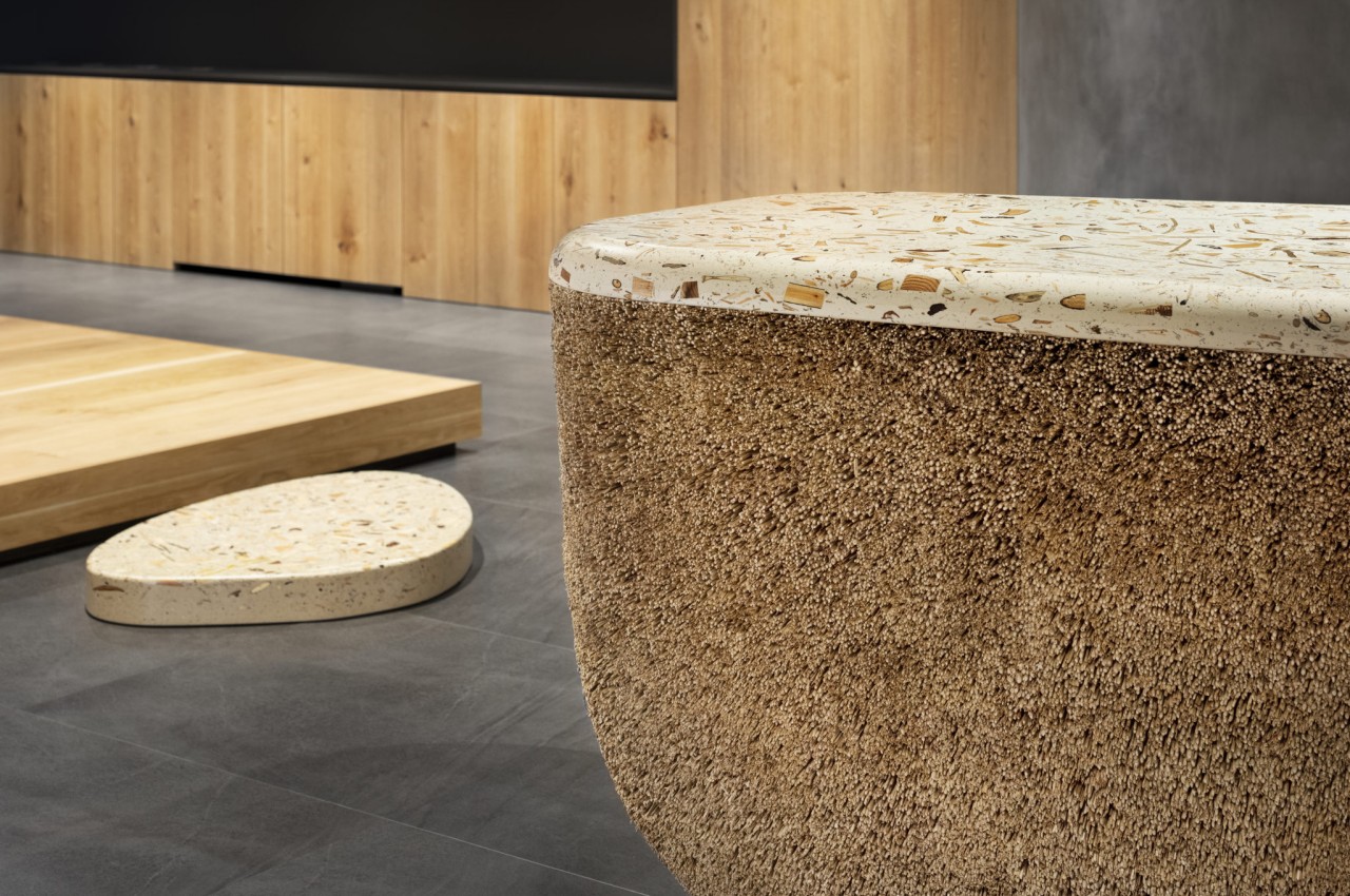 sawdust，Material Science，Synthesis process，