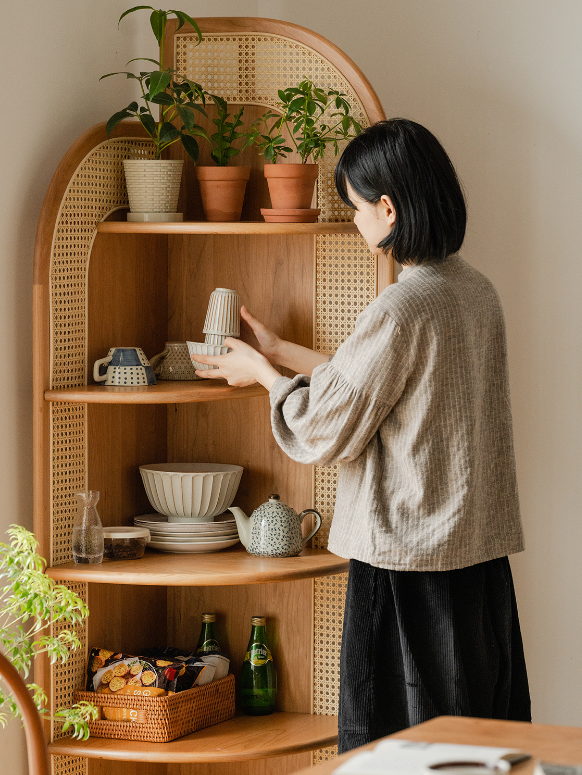 Corner cabinet，North American cherry wood，furniture design ，