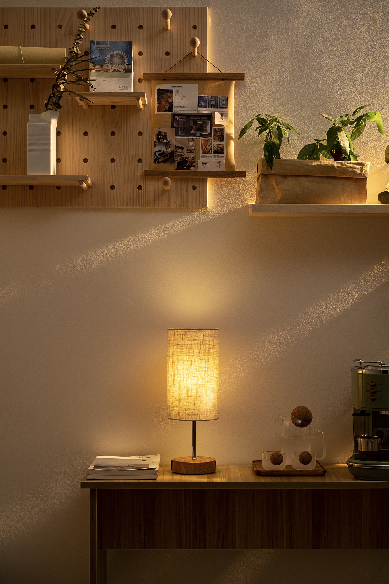 Desk lamp，Atmosphere lamp，Night light，Bedside lamp，Shenzhen，shot，