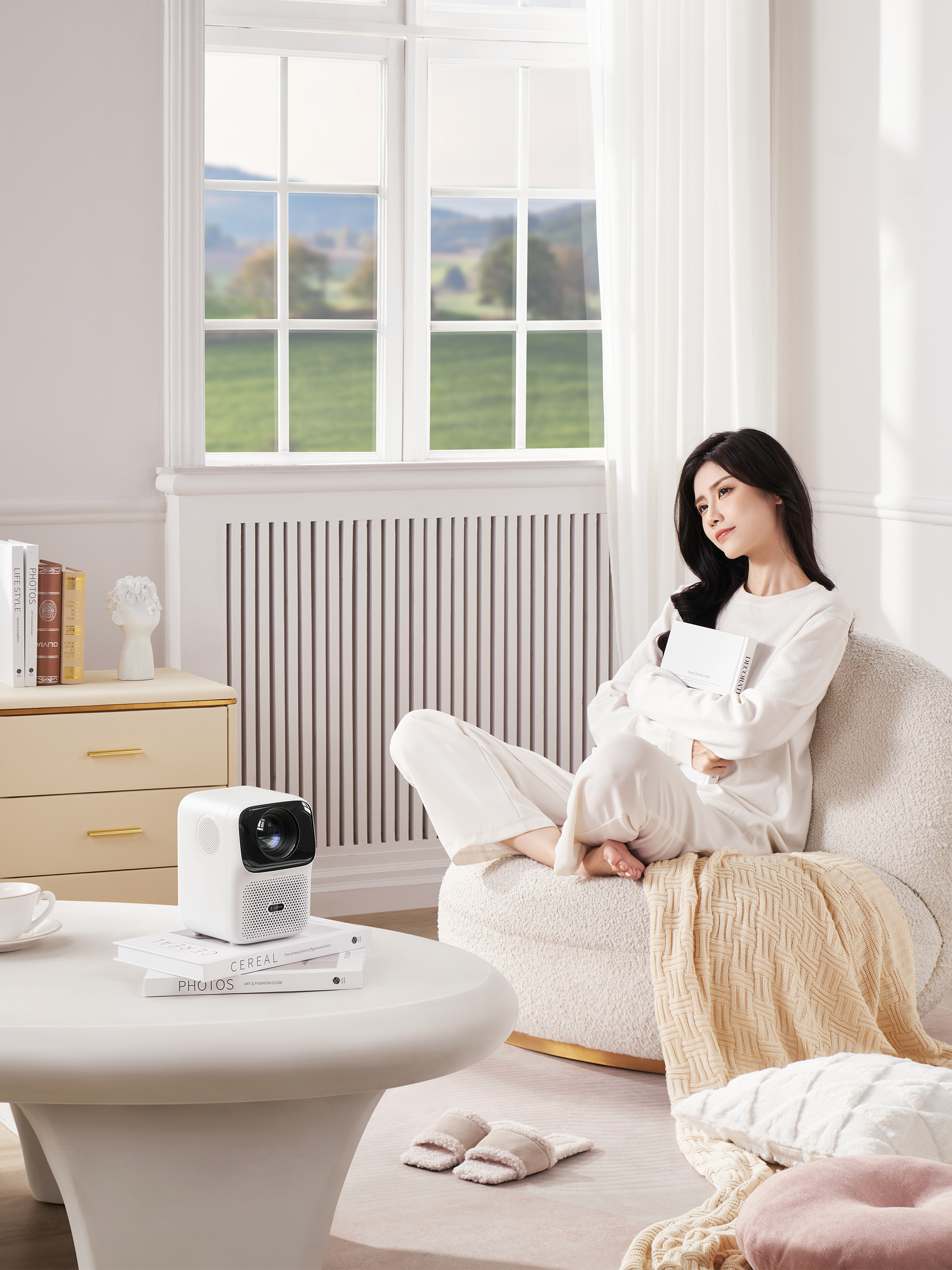 Projectors, Watching Movies, Happiness，