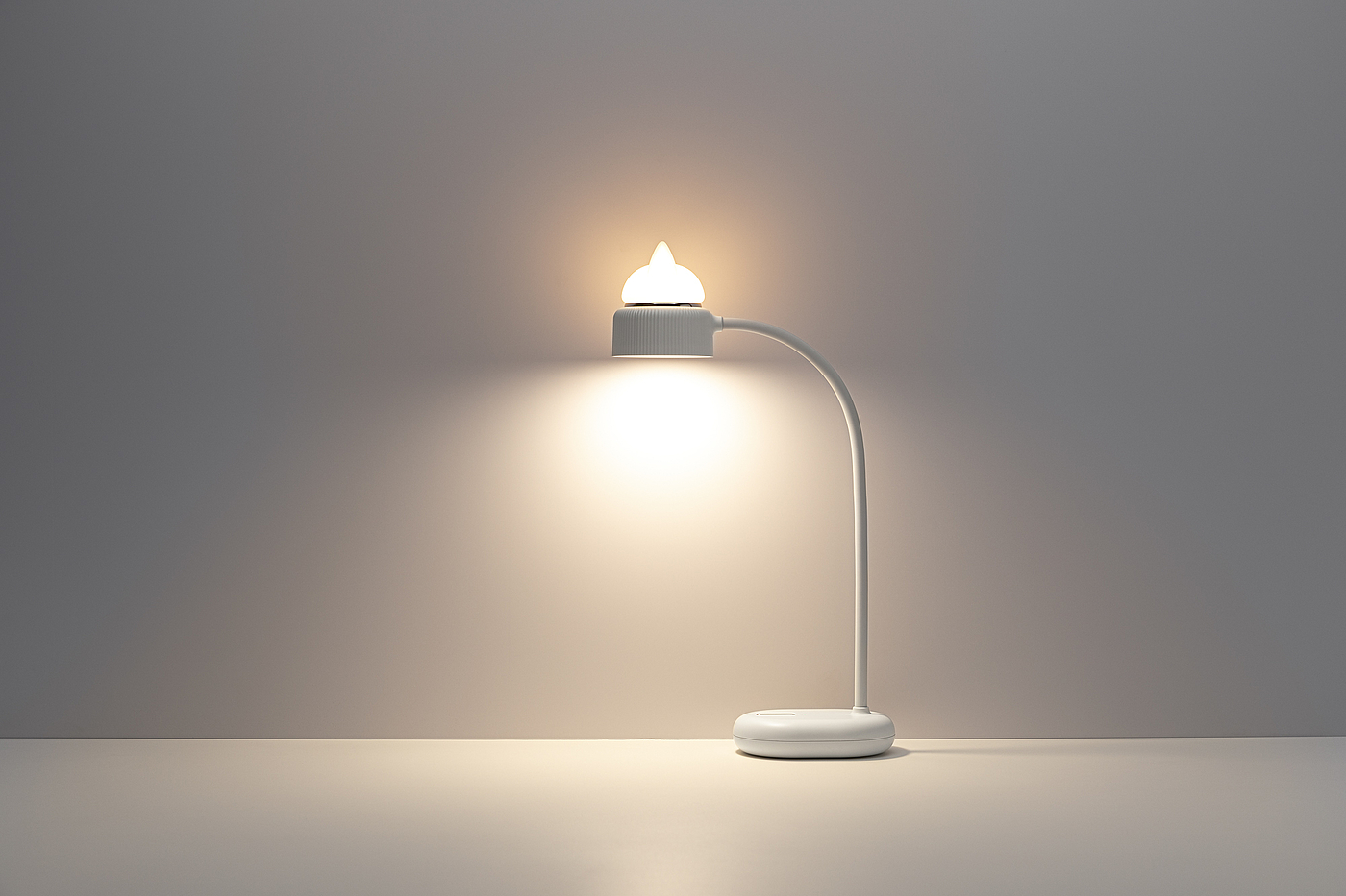 Small desk lamp，Night light，Atmosphere lamp，Bedside lamp，Shenzhen，