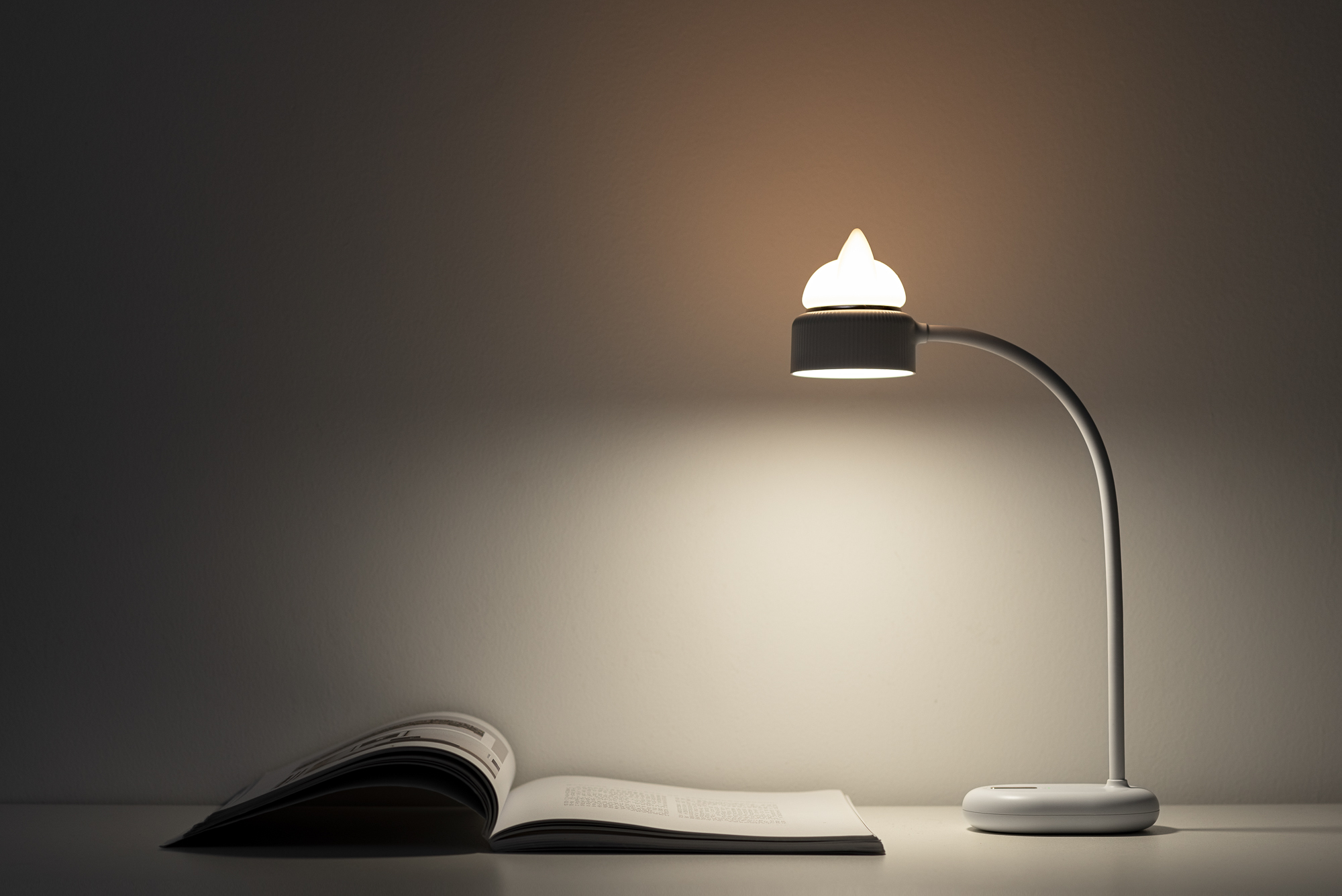 Small desk lamp，Night light，Atmosphere lamp，Bedside lamp，Shenzhen，