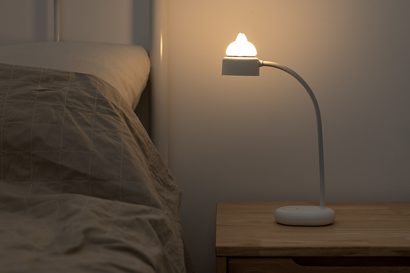 Small desk lamp，Night light，Atmosphere lamp，Bedside lamp，Shenzhen，