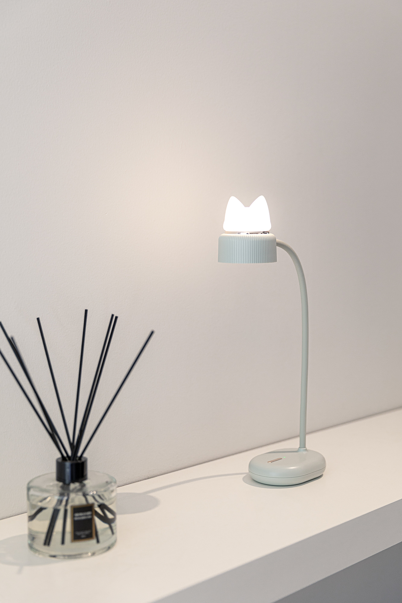 Small desk lamp，Night light，Atmosphere lamp，Bedside lamp，Shenzhen，