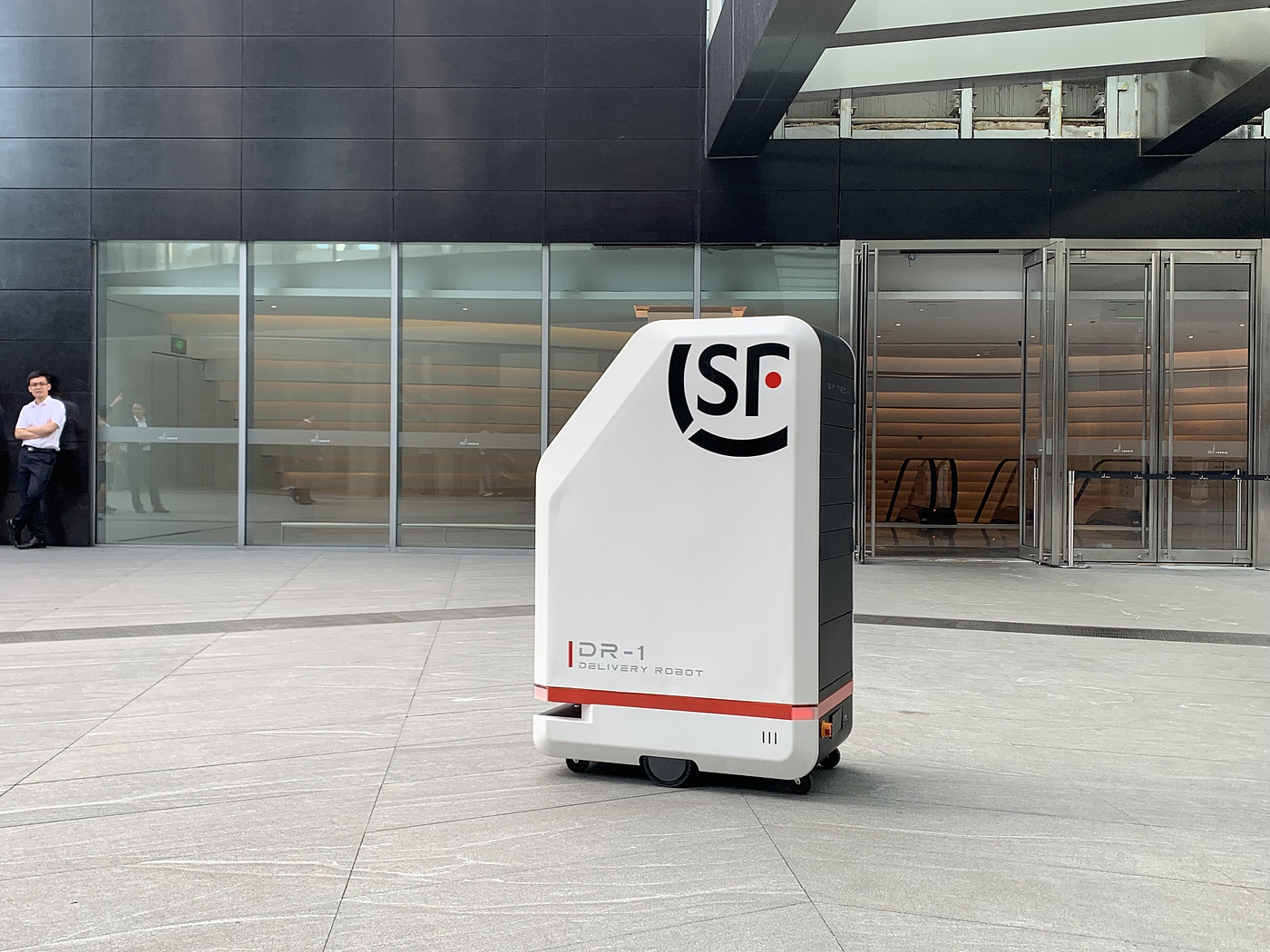 Shunfeng，Building distribution robot，Unmanned vehicle，Chunsun Building，24-hour contactless delivery，Express delivery, takeout, medicine，End distribution，ZACK-DESIGN，