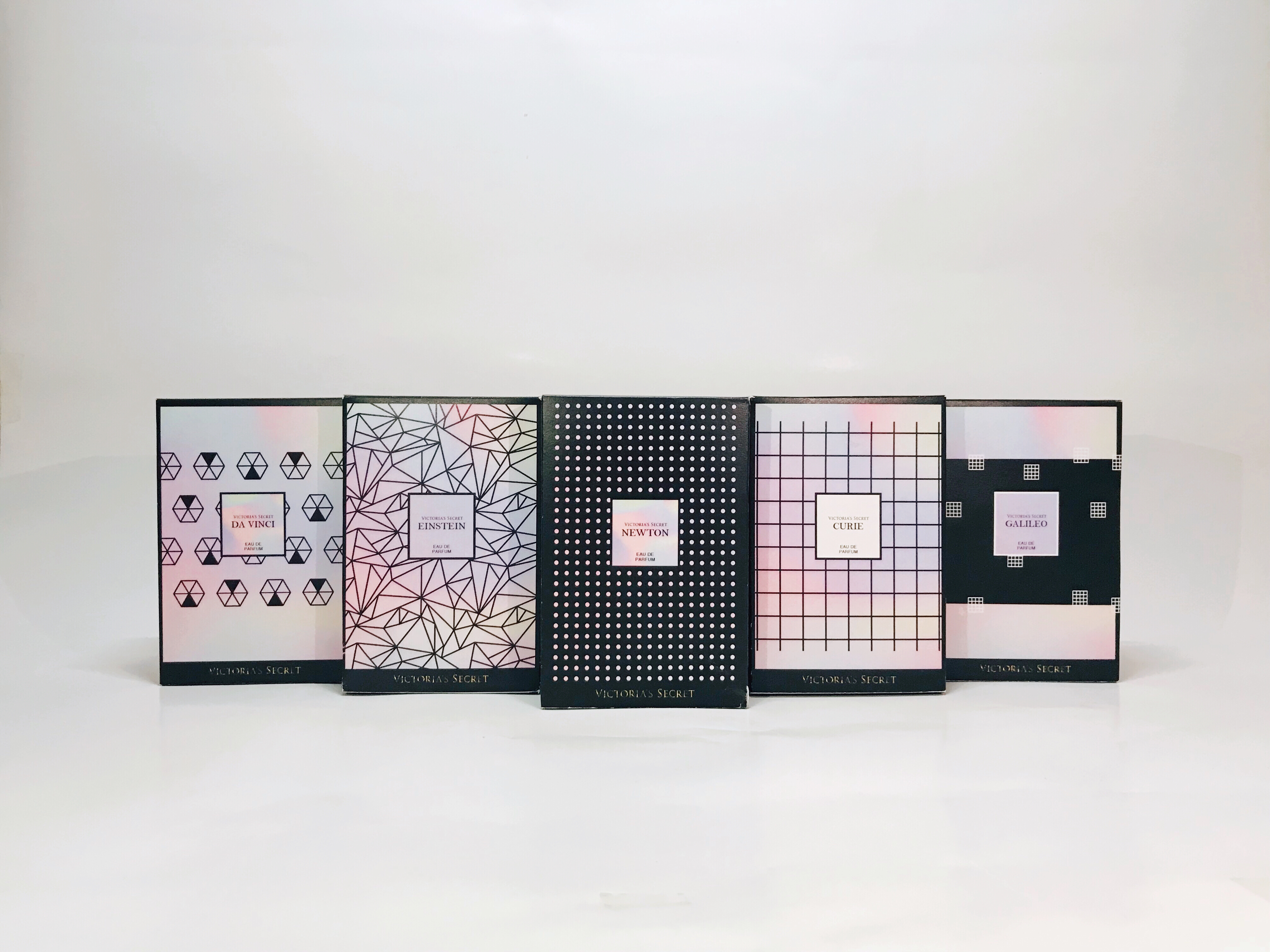 packing design，Perfume packaging，