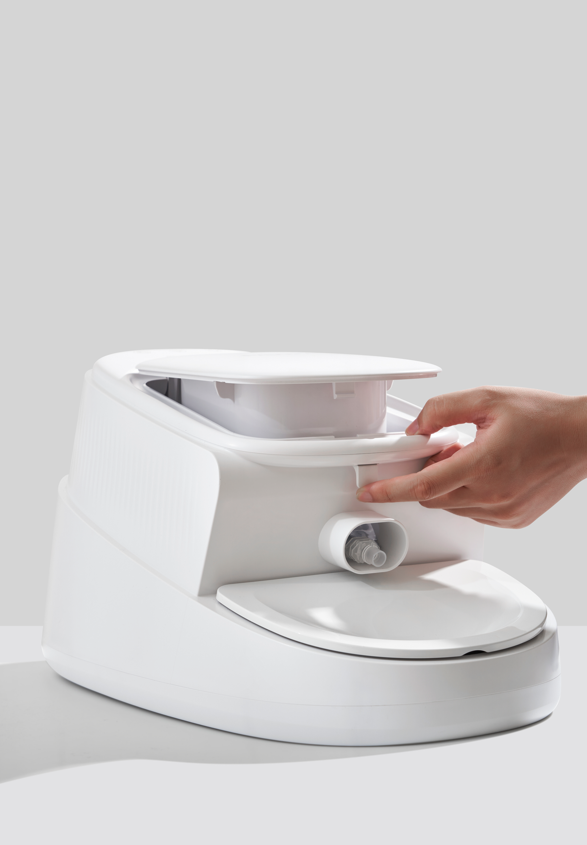 Heat Wave Design Innovation，Appearance design，Structural design，Pet intelligent feeding machine，