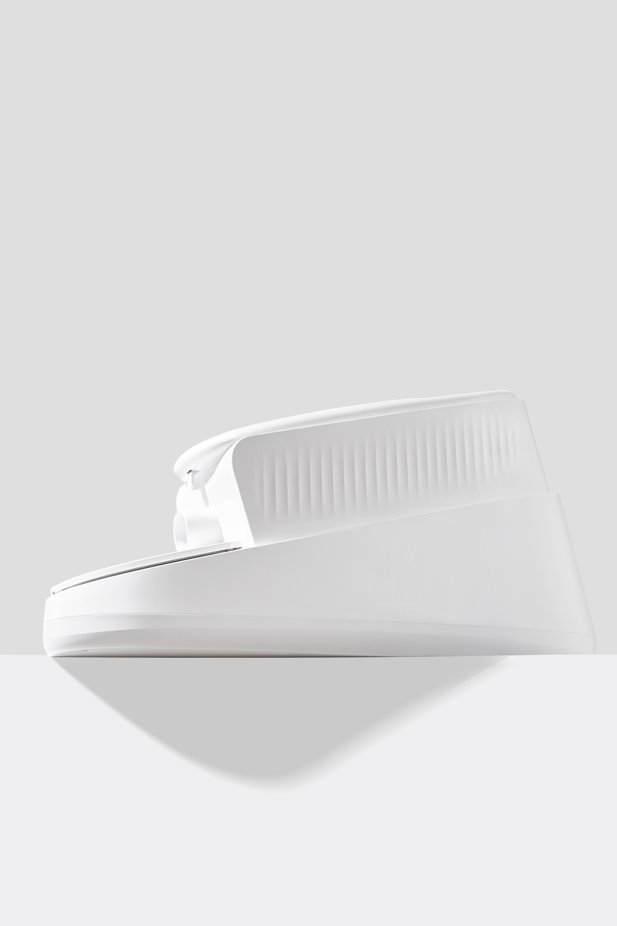 Heat Wave Design Innovation，Appearance design，Structural design，Pet intelligent feeding machine，