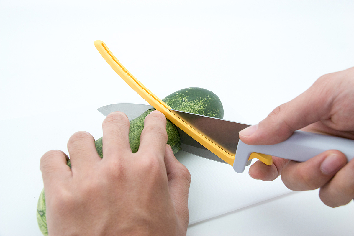 blind，kitchenware，knife，Chopping board，Furnace ring，lid，Teaspoon，