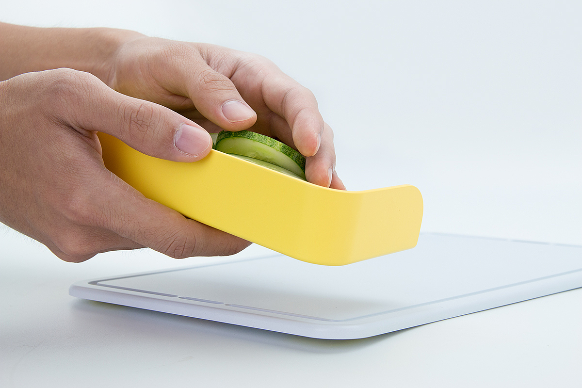 blind，kitchenware，knife，Chopping board，Furnace ring，lid，Teaspoon，