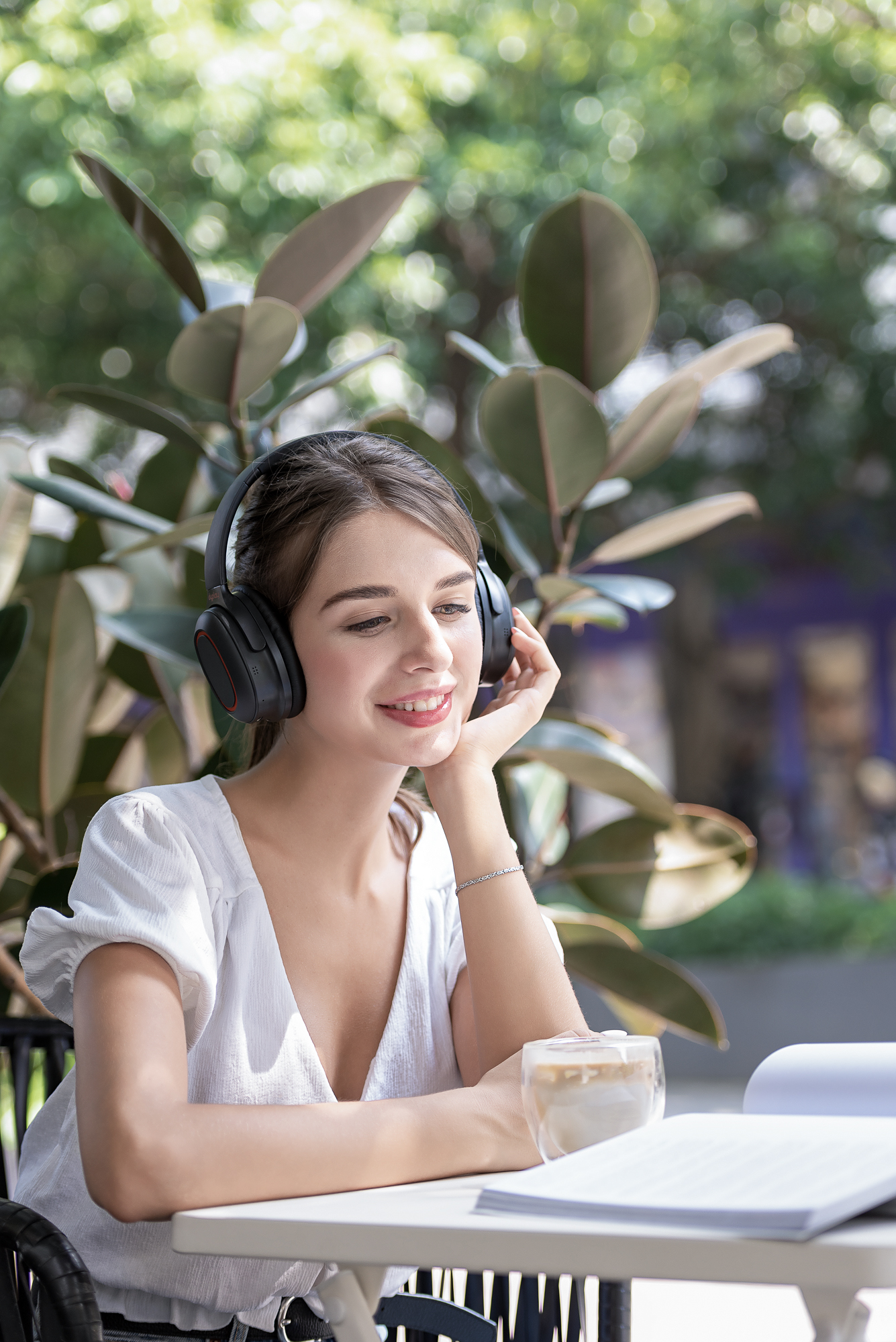 noise reduction，Bluetooth，headset，dyplay，Shenzhen，