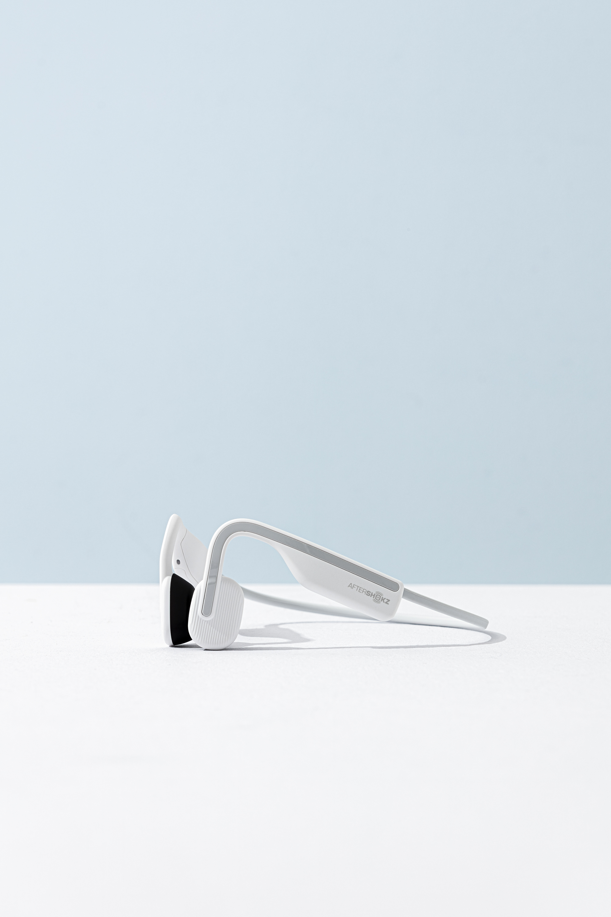 Bone conduction，Aftershokz，Shokz，Bluetooth，headset，shot，