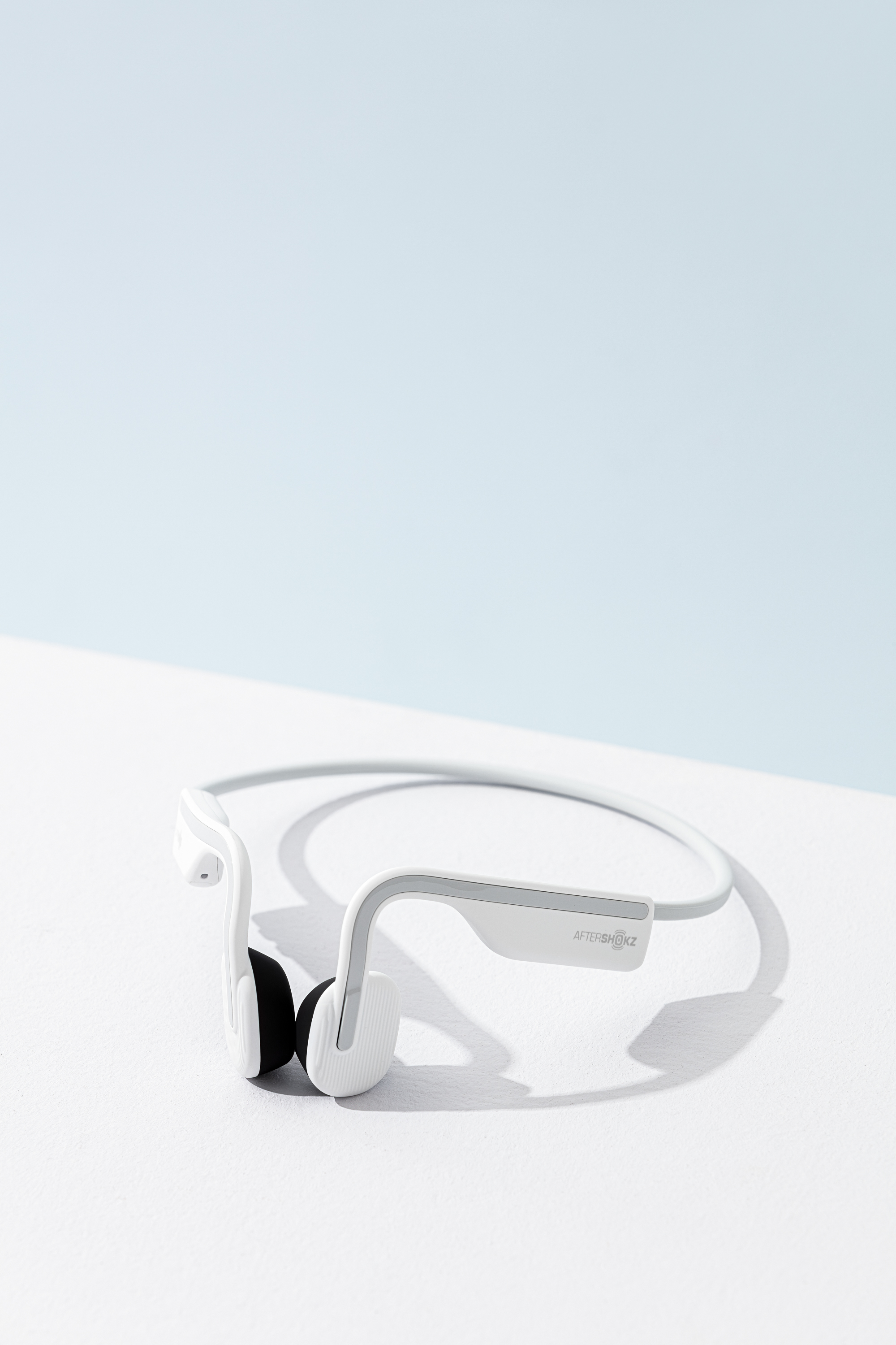 Bone conduction，Aftershokz，Shokz，Bluetooth，headset，shot，