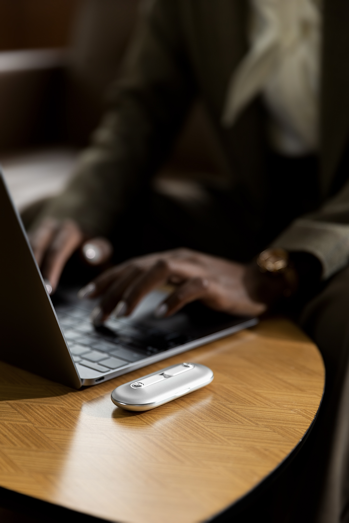 yobybo，Bluetooth，headset，model，Shenzhen，shot，