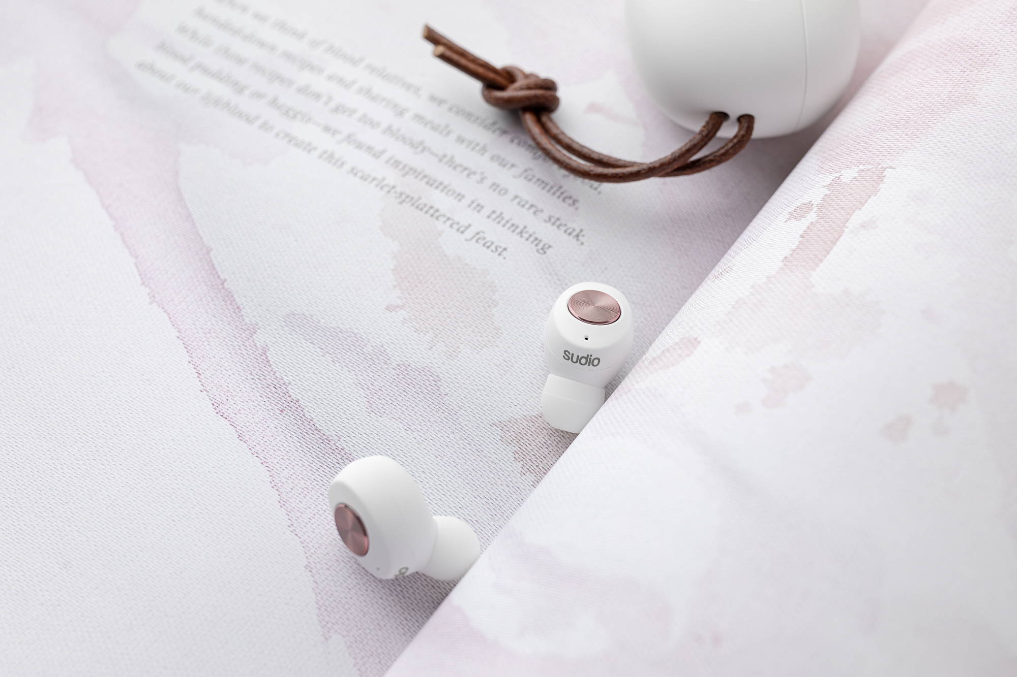 SUDIO，Bluetooth headset，headset，Shenzhen，shot，