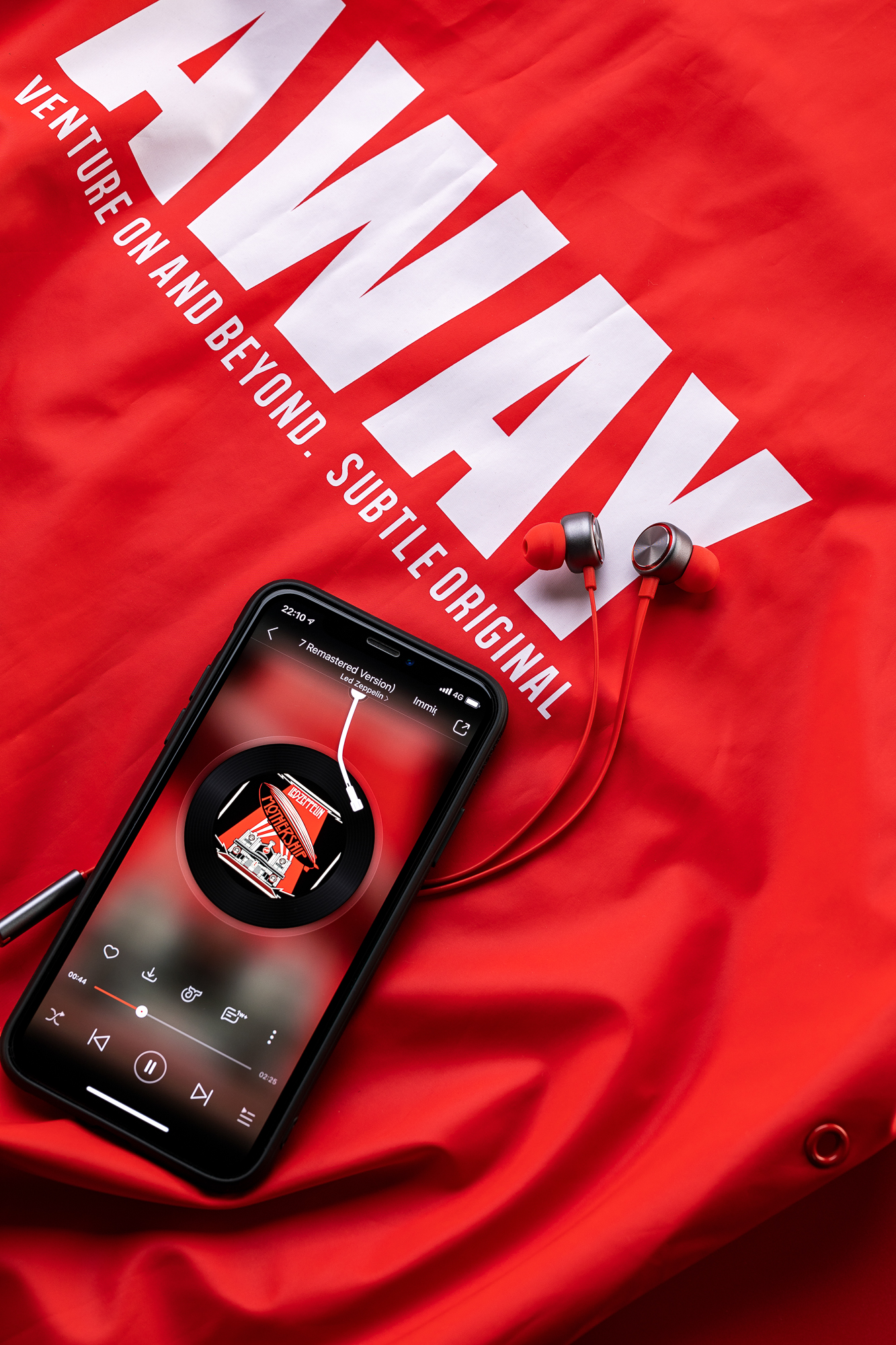 Tang Mai，headset，Shenzhen，shot，